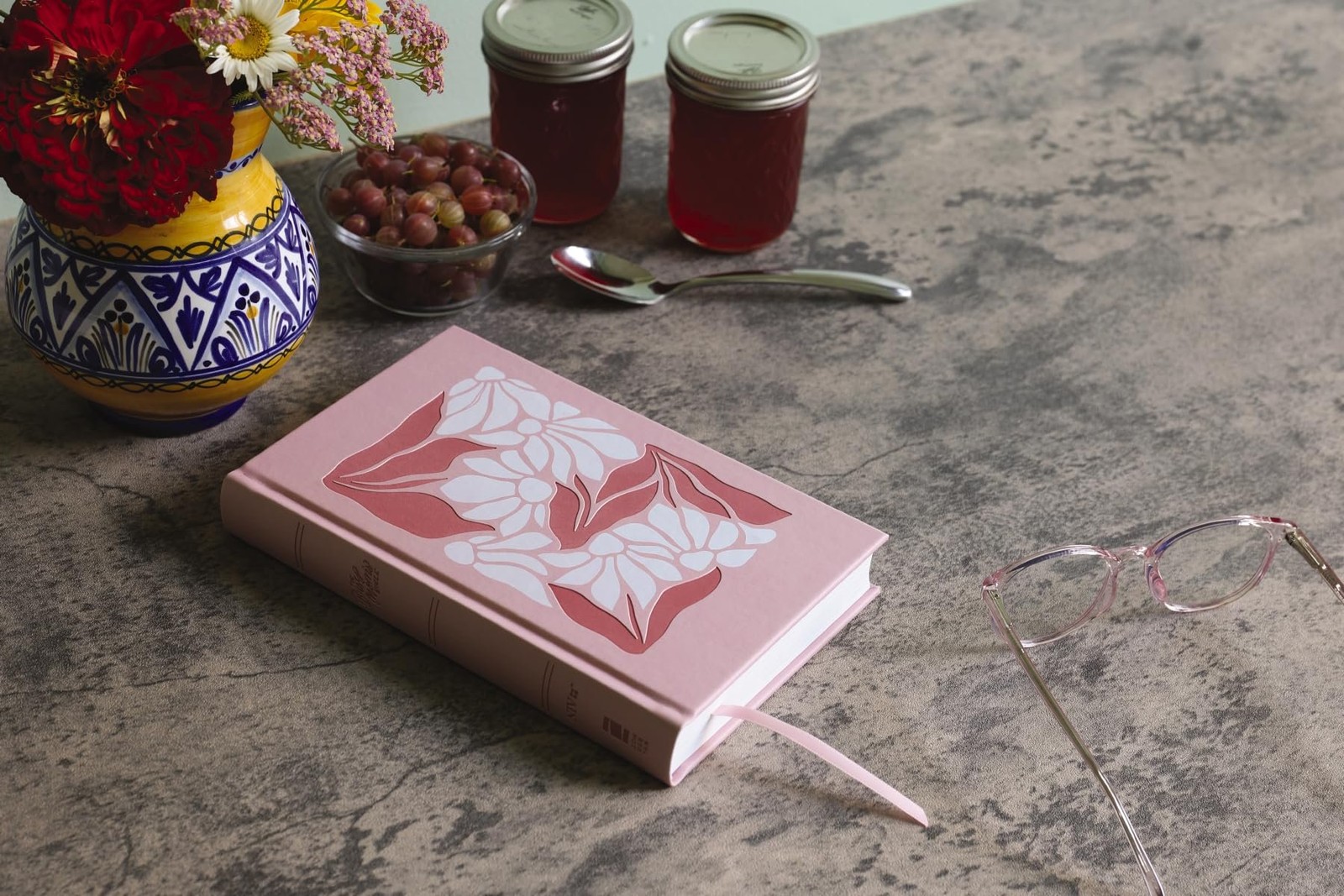 NIV, The Busy Mom’s Bible, Leathersoft over Board, Pink, Red Letter, Comfort…