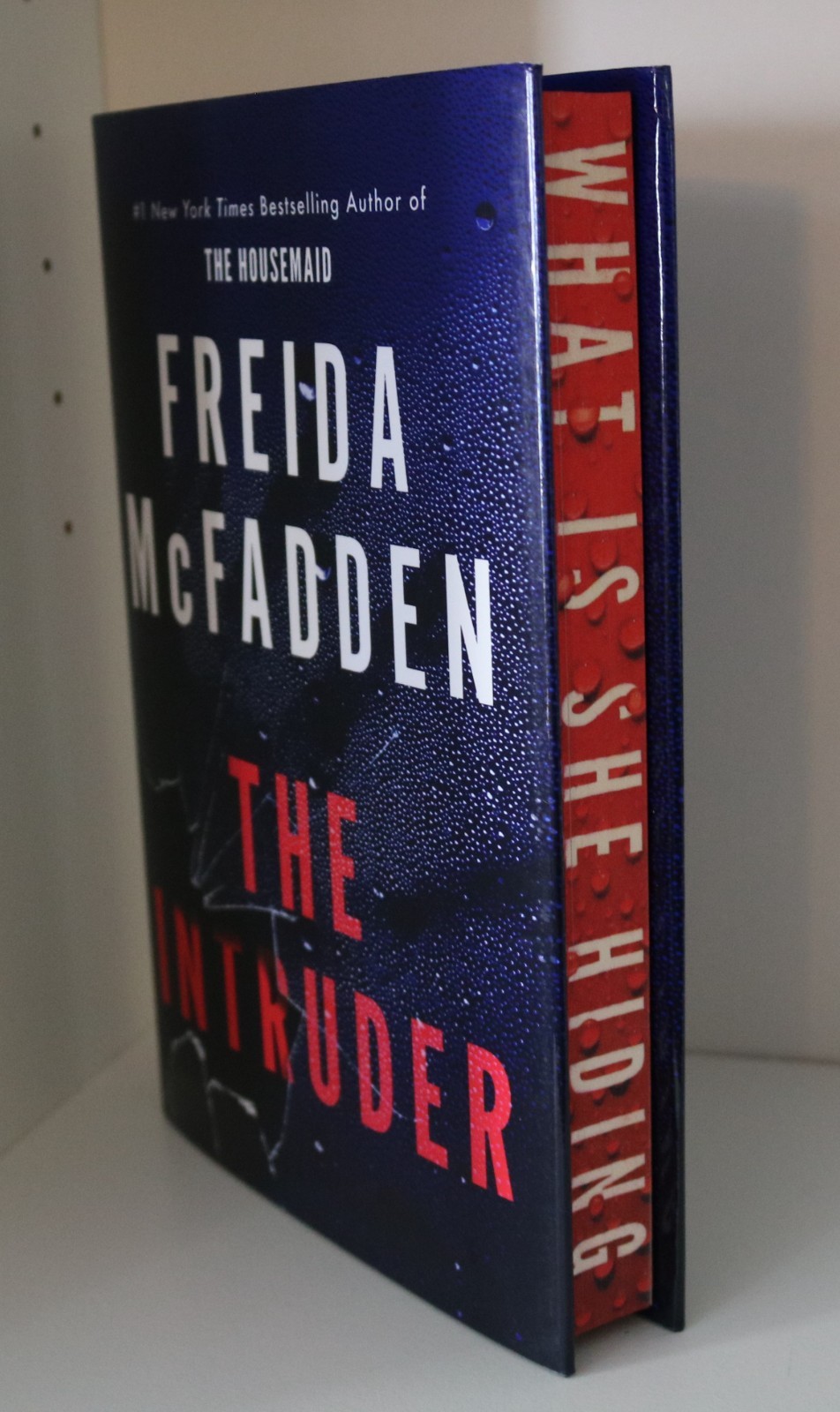 SIGNED The Intruder Freida McFadden Limited FIRST EDITION sprayed Edges hardback