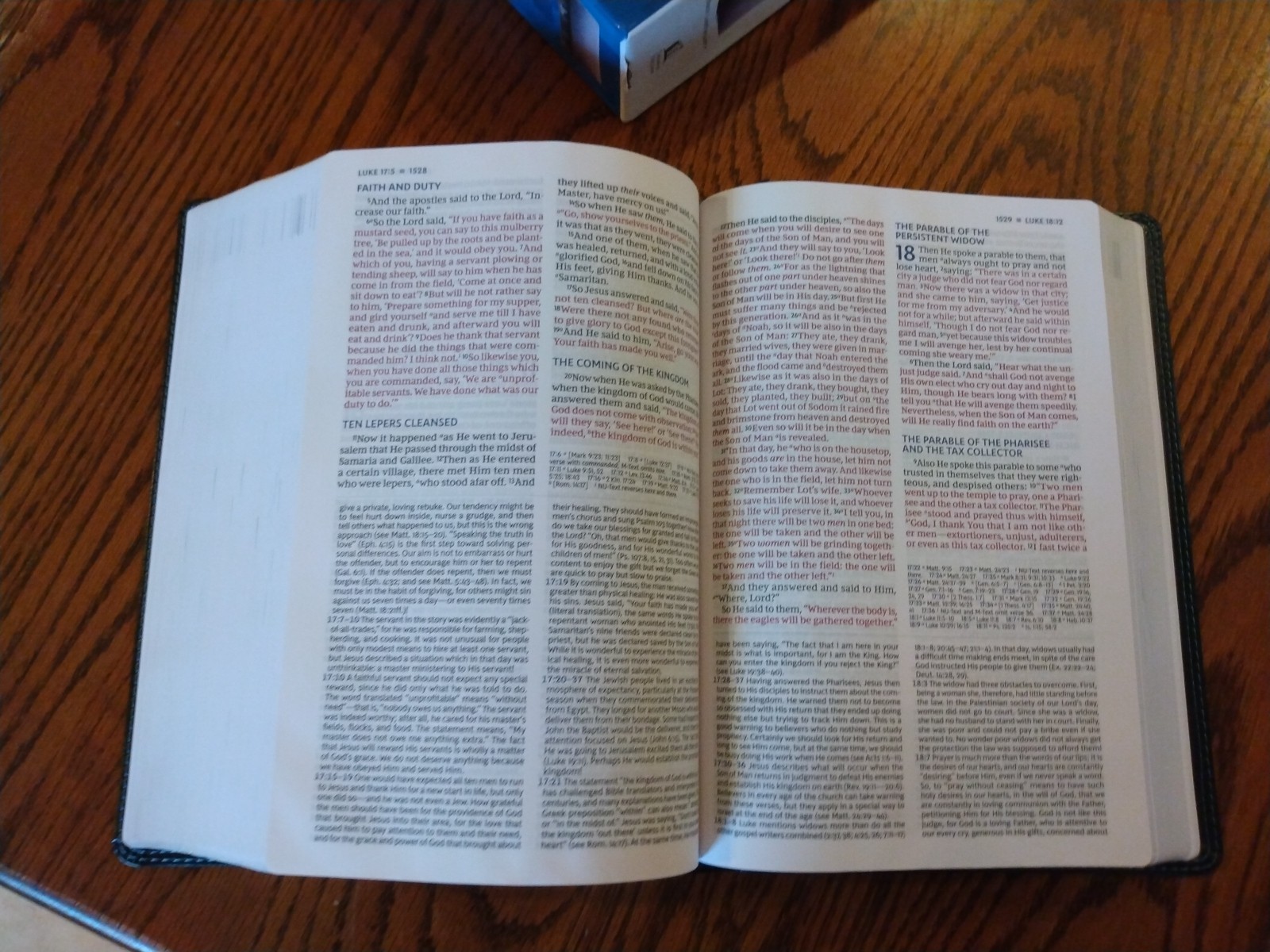 NKJV Wiersbe Study Bible ~ Retail $89.99~Black Leathersoft red letter