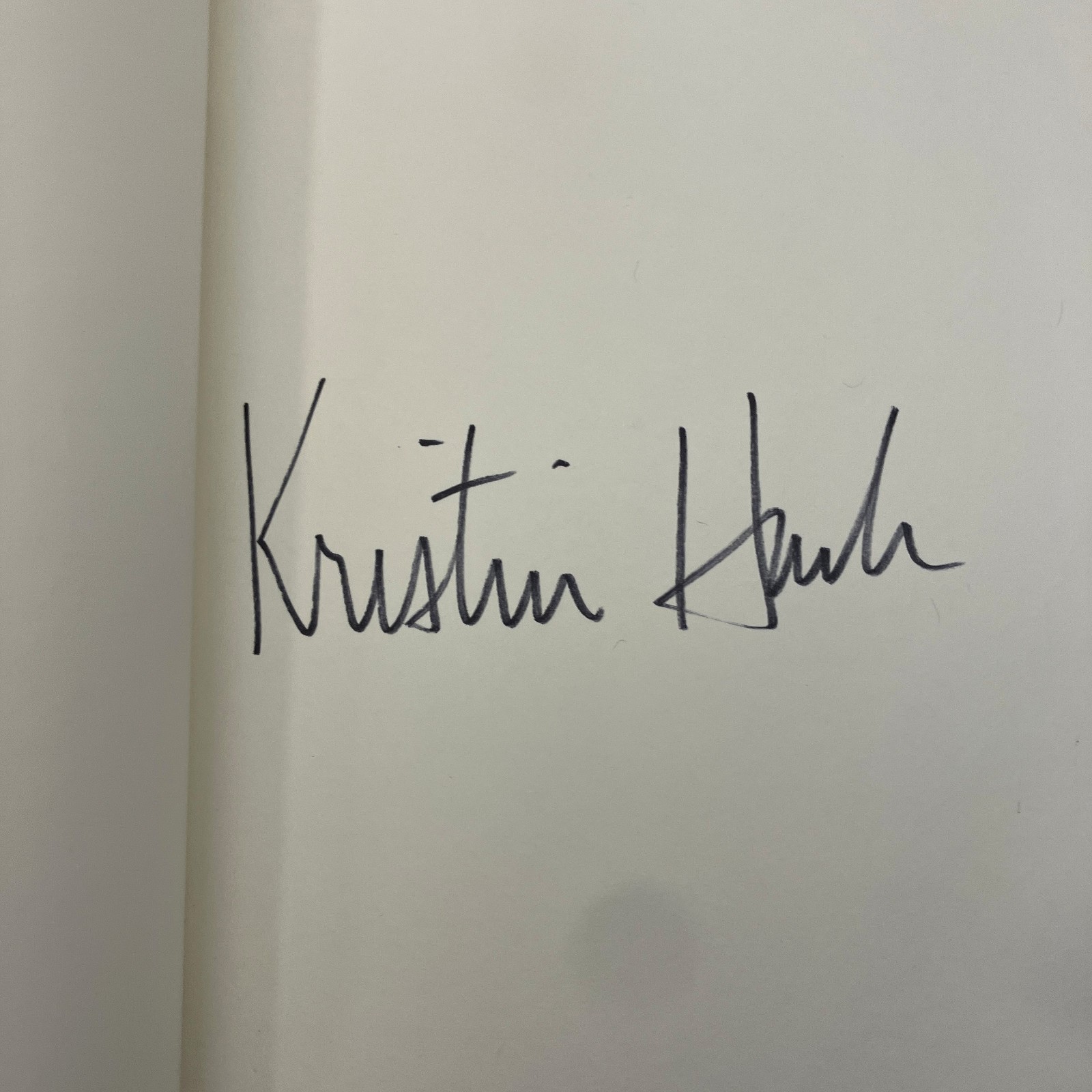 Fly Away Kristin Hannah SIGNED St Martin’s Press 2013 HCDJ Family Heartwarming