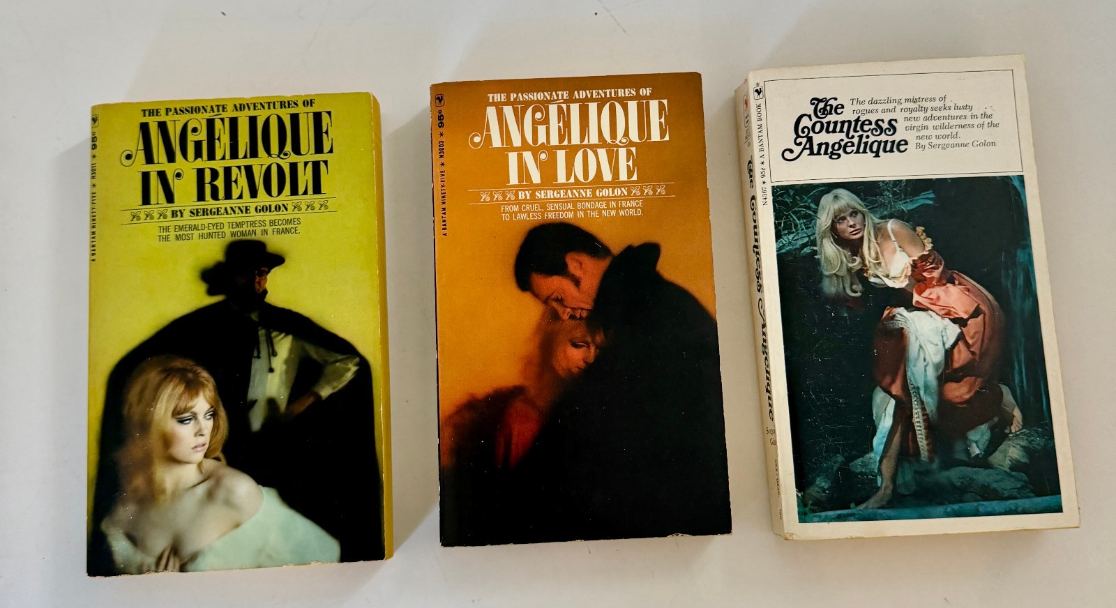 Angelique by Sergeanne Golon Vintage Romance Series Complete Paperback Set of 9