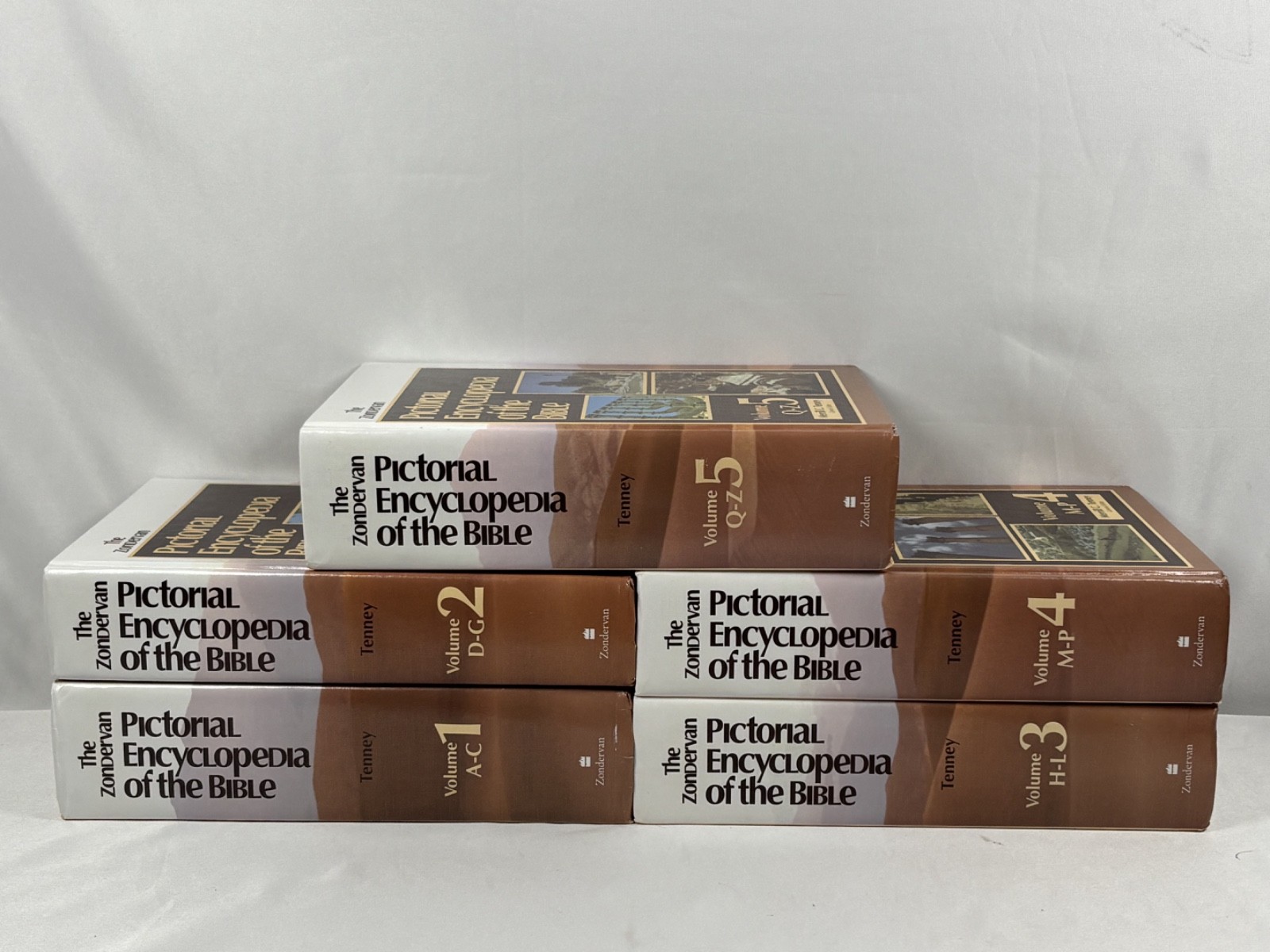 The Zondervan Pictorial Encyclopedia of the Bible Edited by Merrill C. Tenney