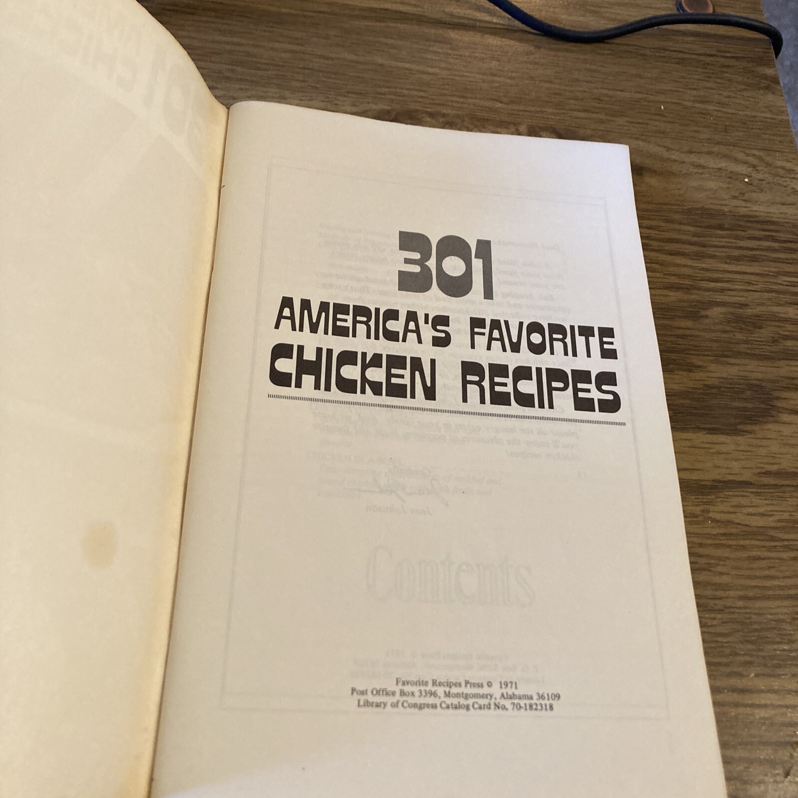 301 America’s Favorite Chicken Recipes Cookbook 1971 Softcover 94 Pages