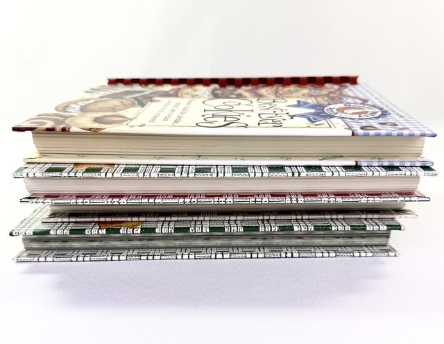 Lot of 4 Gooseberry Patch Cookbooks Holidays Christmas Thanksgiving Home Cookies