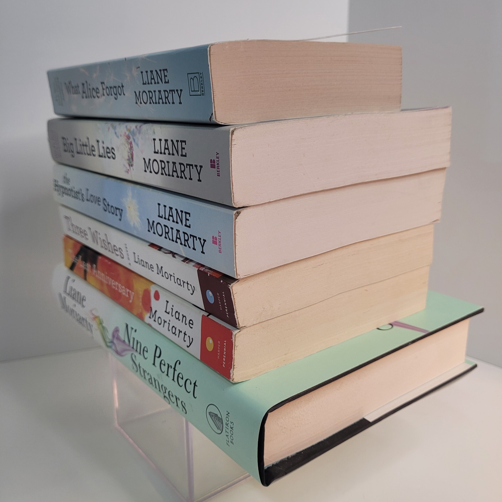 Liane Moriarty Book Lot Of 6 Hardcover Papaerback Nine Perfect Strangers