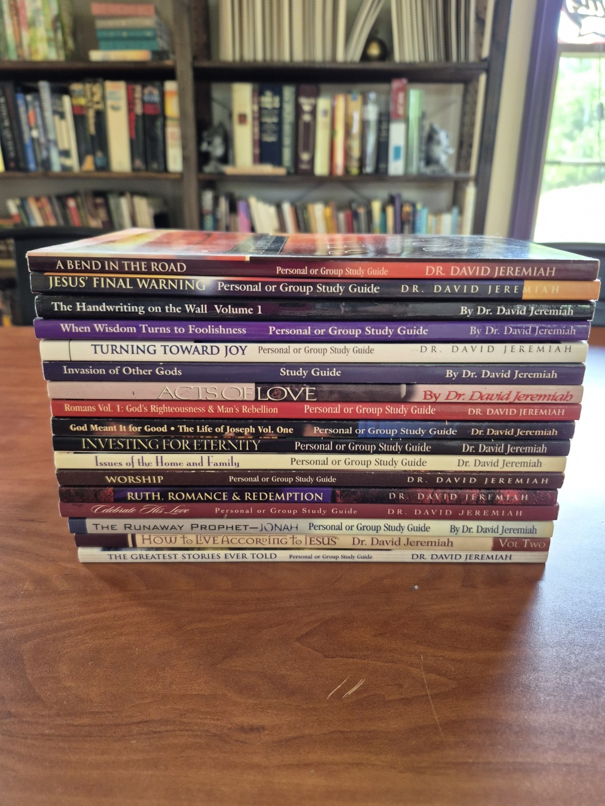 Lot Of 17 David Jeremiah PBs
