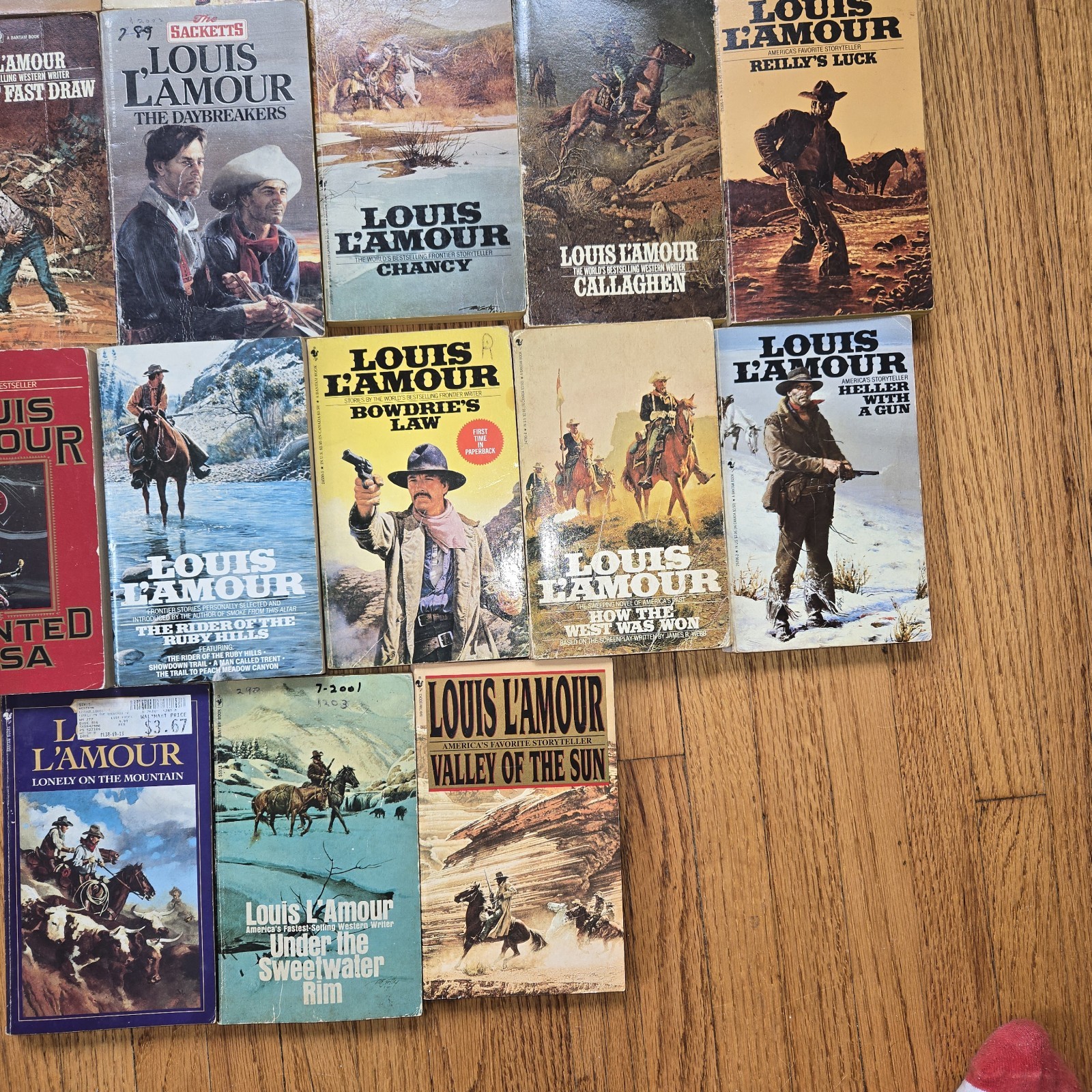 Lot Of 21 Louis L’Amour Western Paperbacks