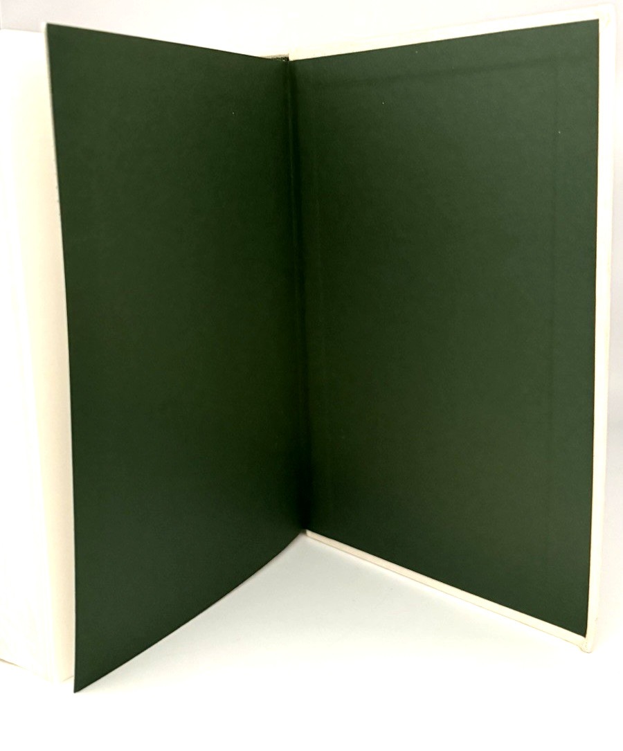 Oliver Twist by Charles Dickens (Penguin Clothbound Classics)