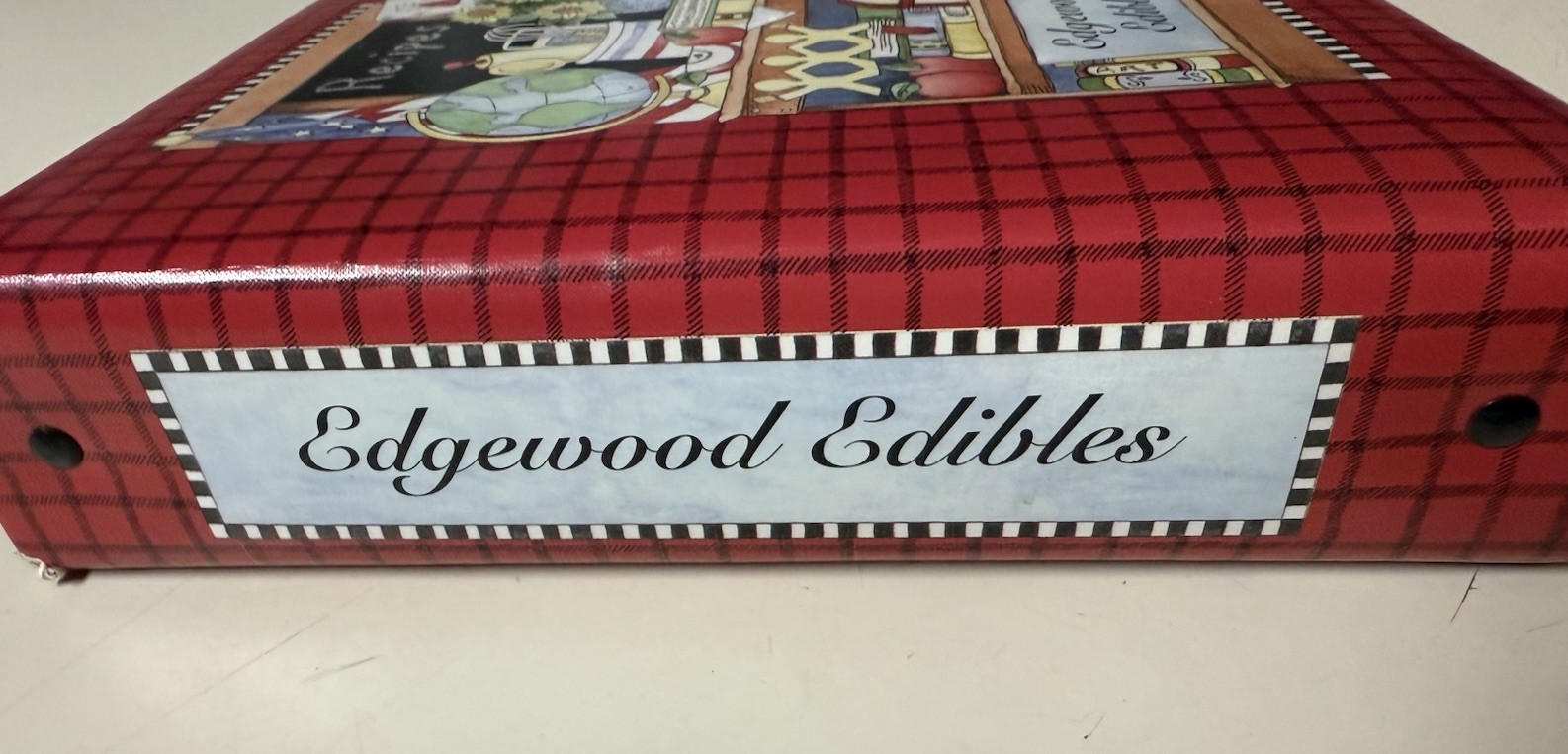 Vintage 2006 Cookbook Recipes Edgewood Edibles 328 Pages Binder Cook Food Baker