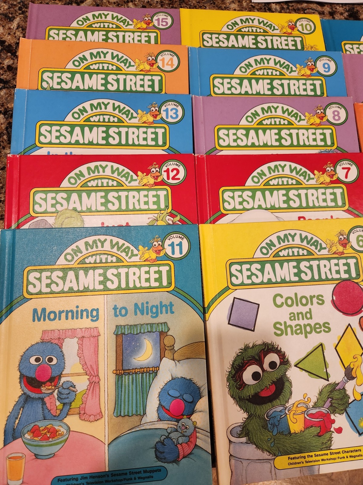 1989 On My Way w/ Sesame Street Library Complete 15 Volume Set, Big Bird Stand
