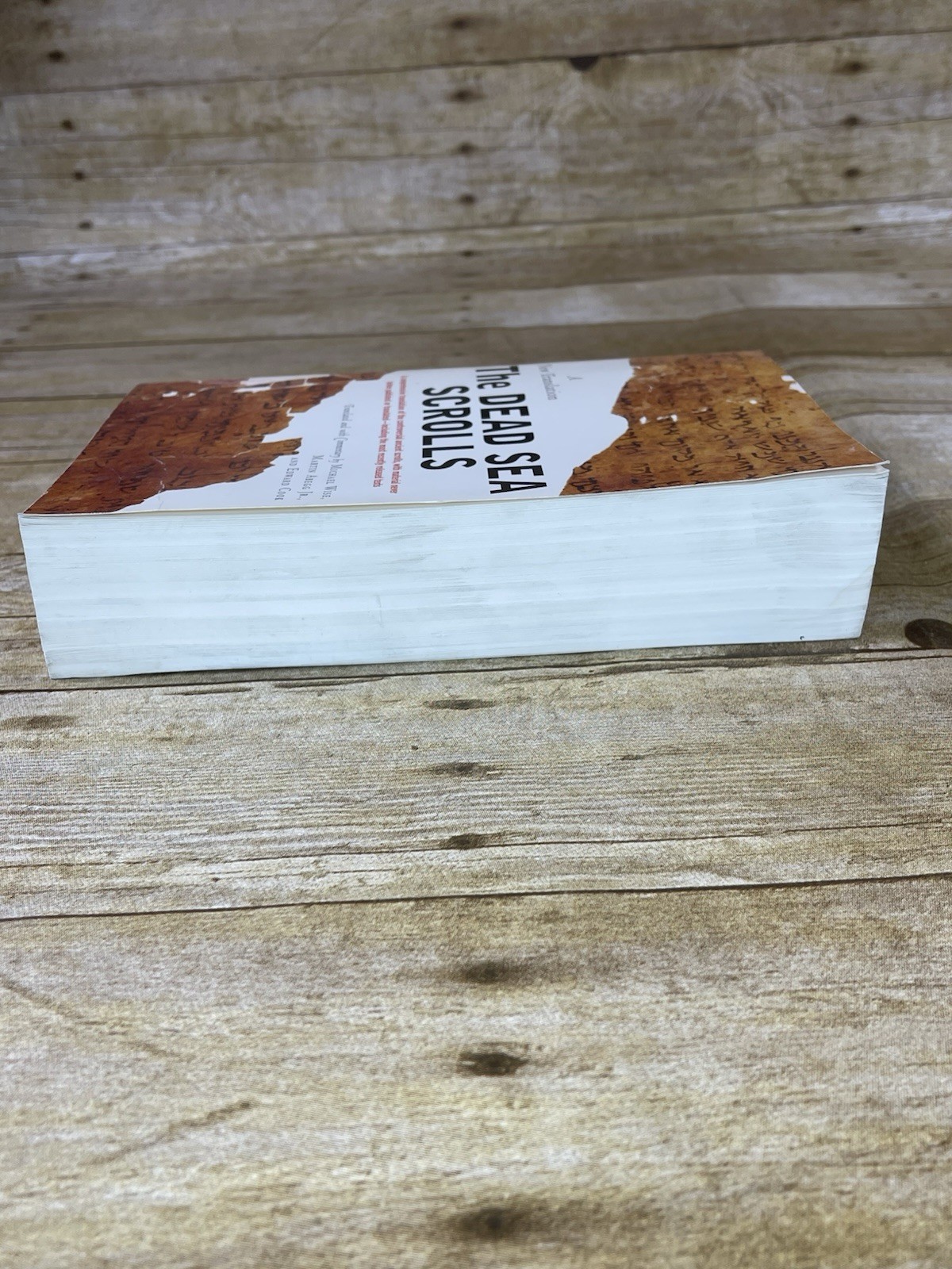 The Dead Sea Scrolls A New Translation by Michael Wise 2005 Revised Edition