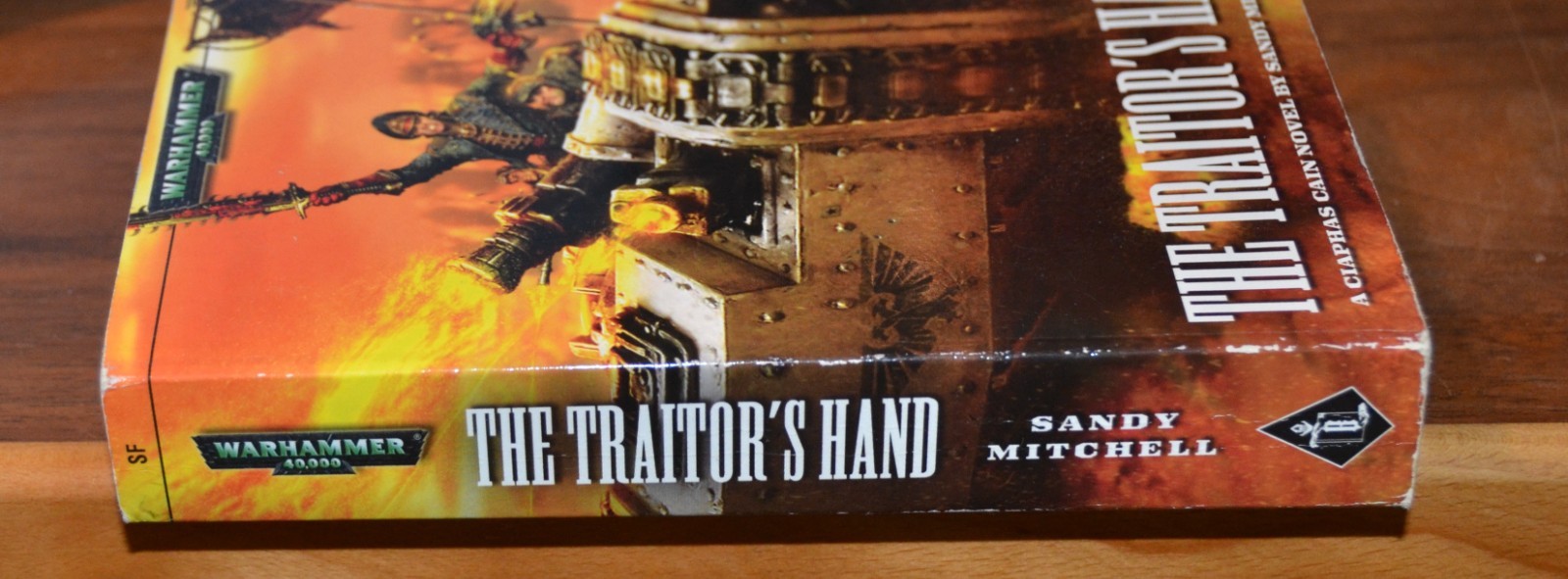 The Traitor’s Hand Warhammer 40K paperback book by Mitchell 2005 Ciaphas Cain M