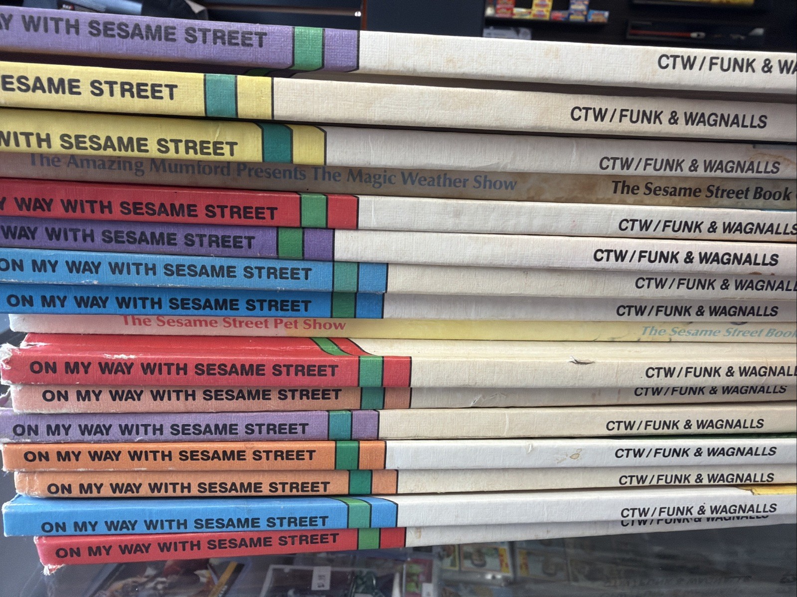 1989 On My Way with Sesame Street Library Pet Show Mumford 16 Books Vintage