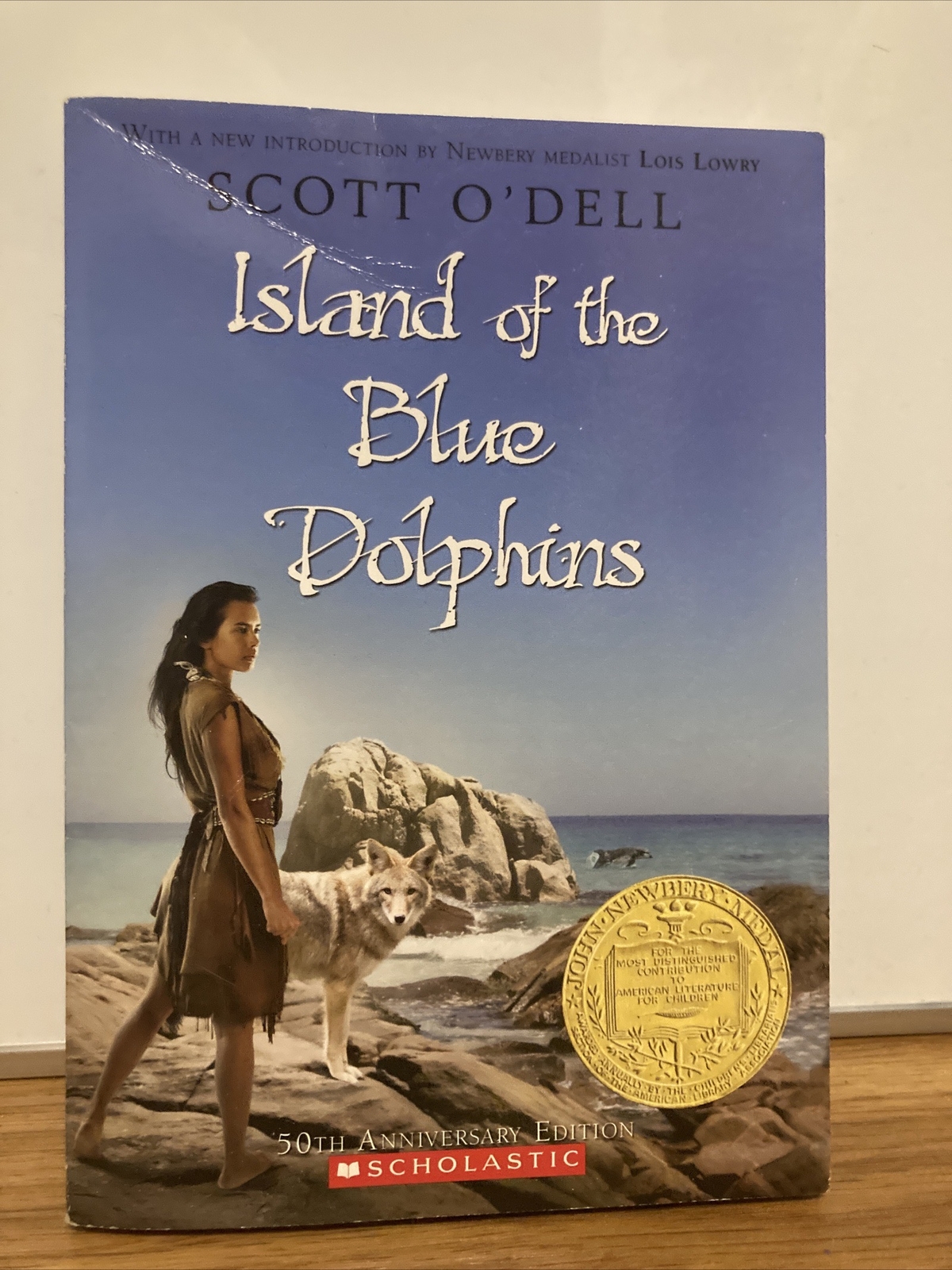 Island Of The Blue Dolphins Newbery Medal Scott O’Dell Scholastic chapter book