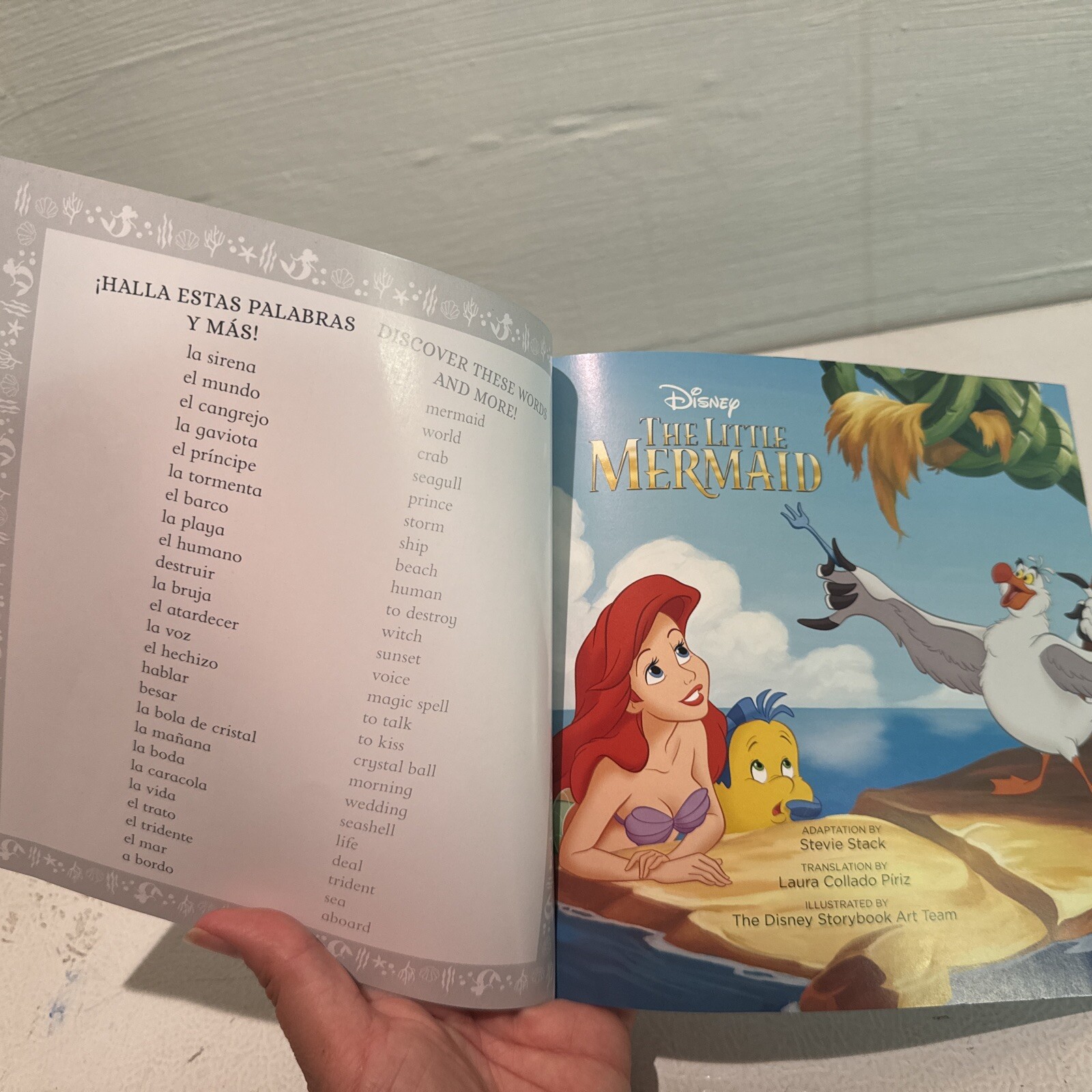 Disney The Little Mermaid: Movie Storybook Libro basado English Spanish BuzzPop
