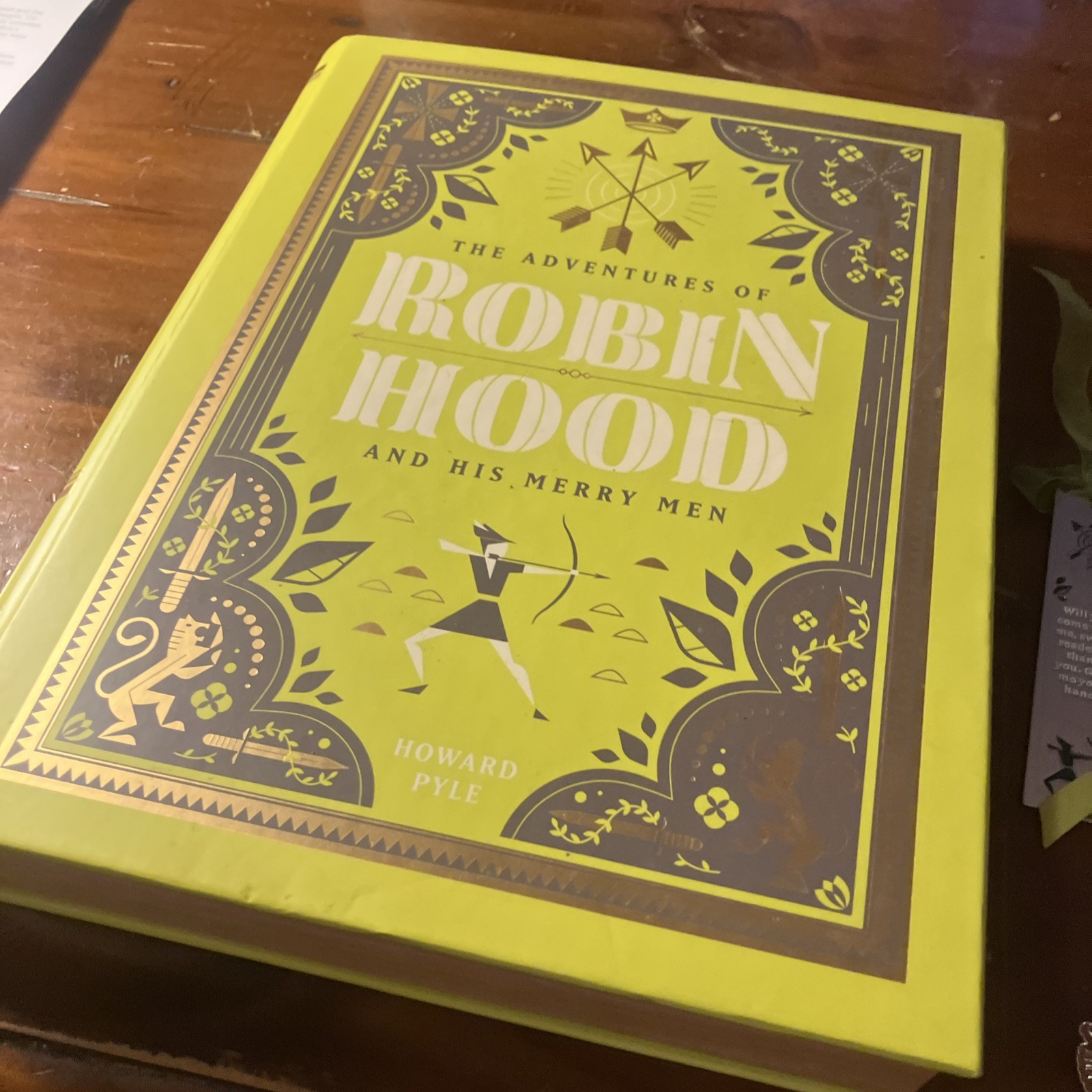 Robin Hood hardback book and box miscellaneous nice