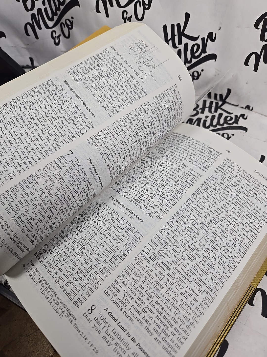 Good News New Testament Today’s Living Bible English Version 1976 Hardcover