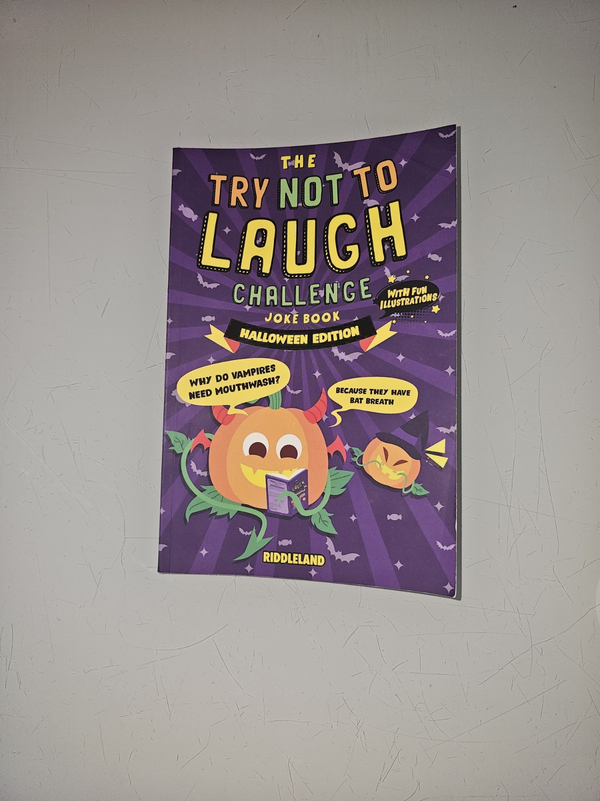 The Try Not to Laugh Challenge Joke Book Halloween Edition by Riddleland, Paper…