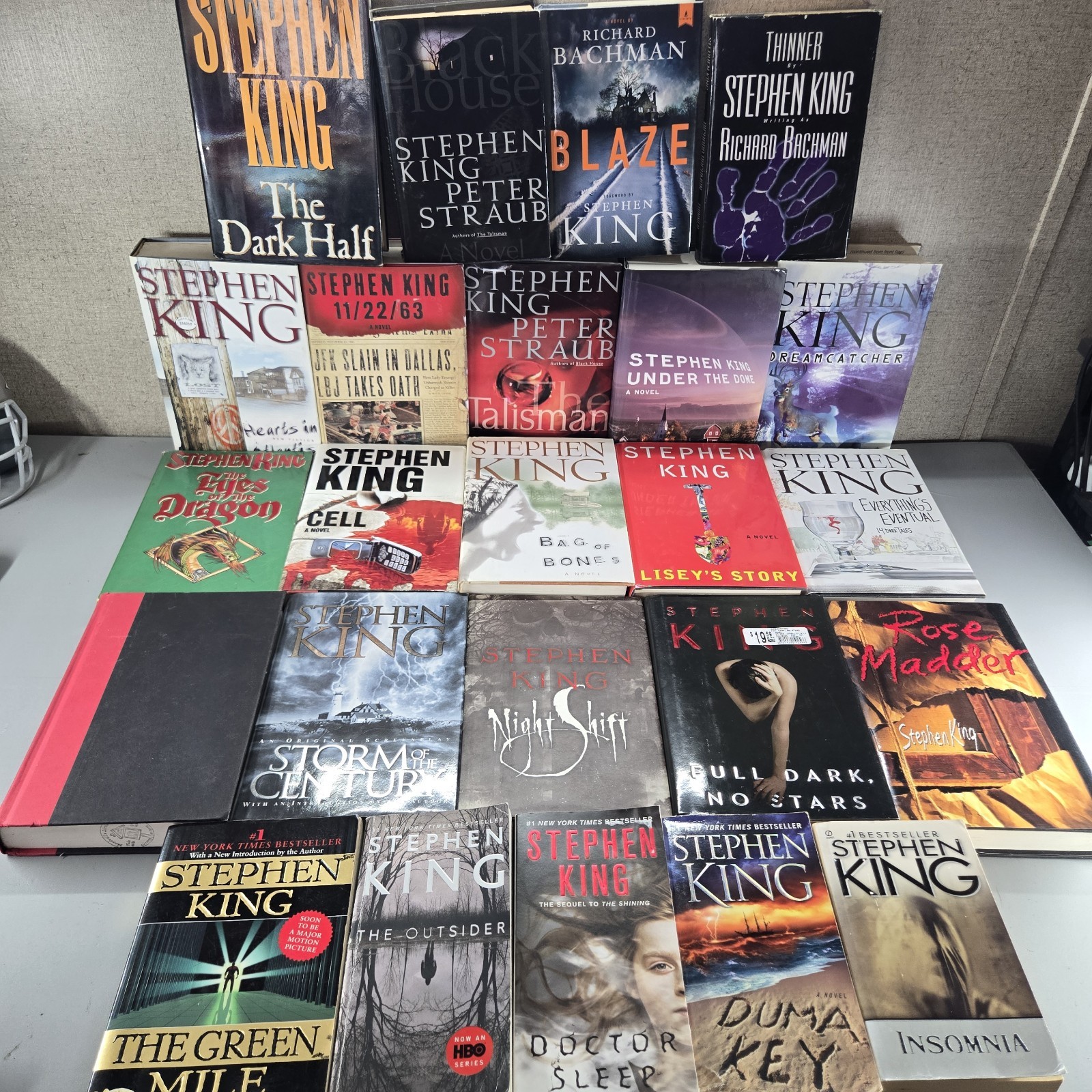 Stephen King Lot of 24 Hardcover & PB Books Mixed Titles Horror Thriller Novels
