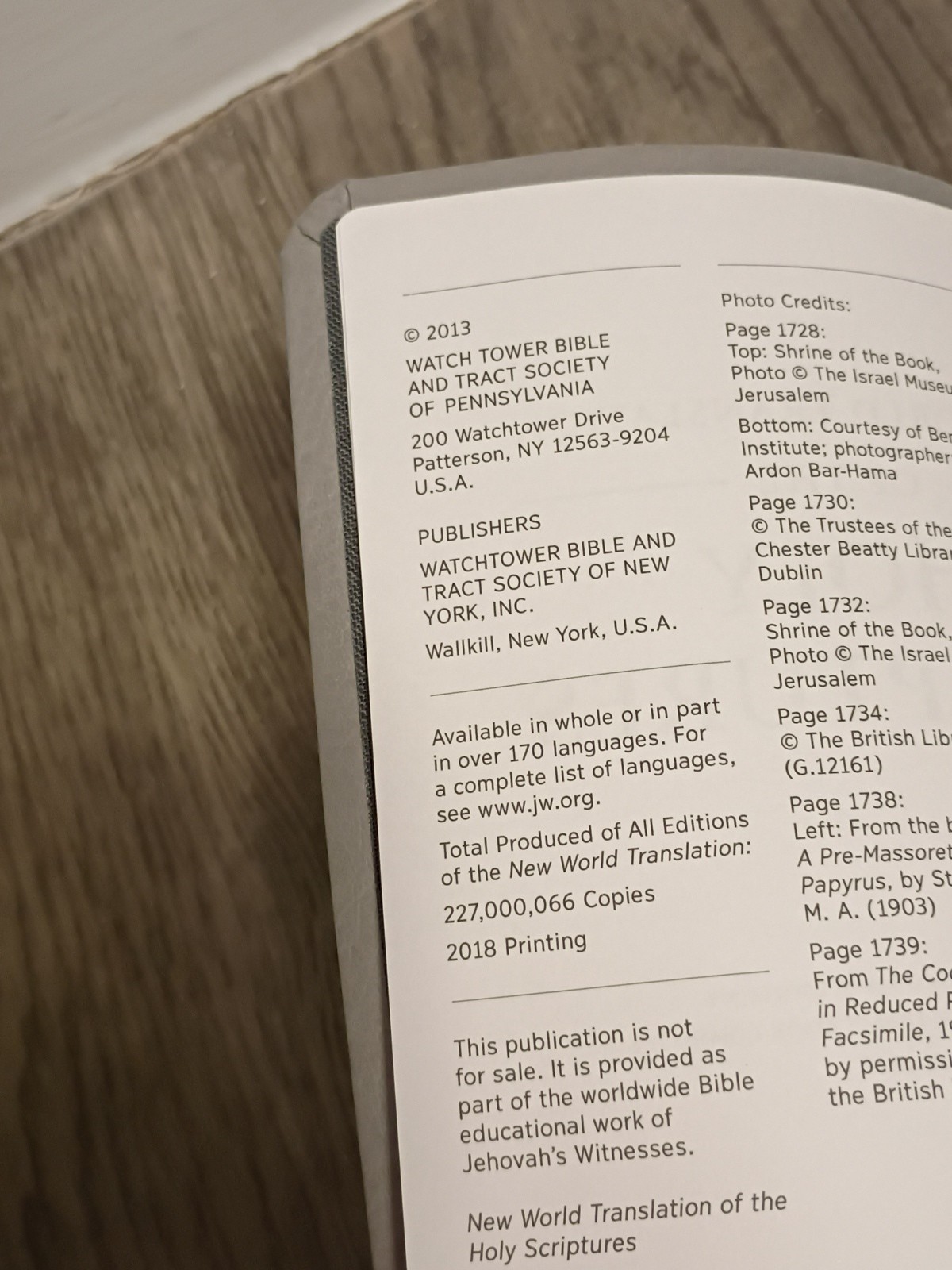 New World Translation Of The Holy Scriptures. 2018 Grey Faux Leather Bound Bible