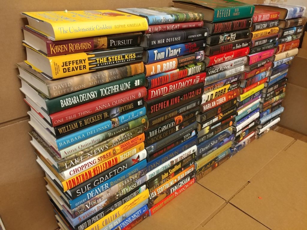Lot of 9 Detective & Crime Thrillers – Hardcover Bestsellers