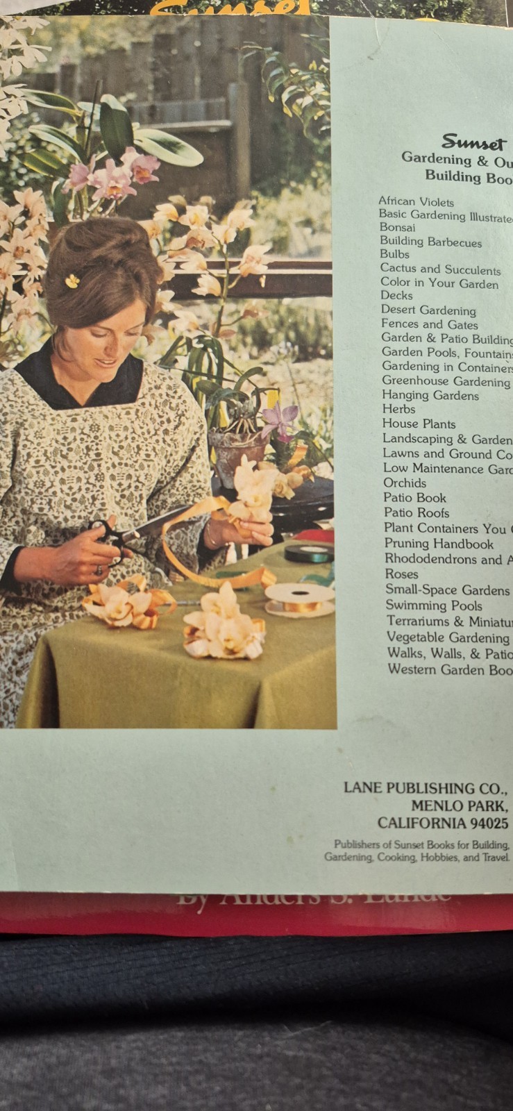 How to Grow Orchids by Sunset Books