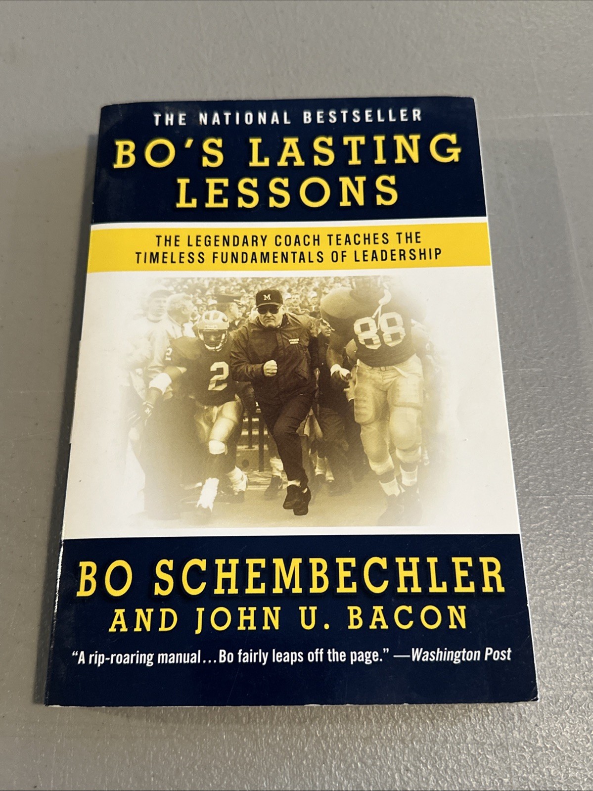 Bo’s Lasting Lessons [Paperback] Schembechler, Bo. & John U. Bacon.