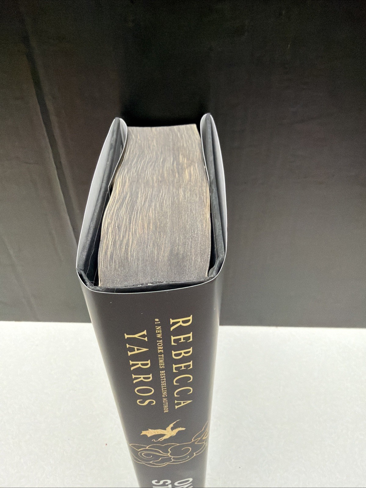 Onyx Storm By Rebecca Yarros Deluxe Edition Sprayed Edges HC/DJ 1st Edition
