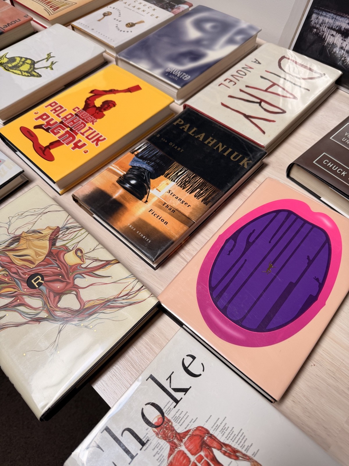 18 Rare Chuck Palahniuk First Edition Books, Fight Club, Choke, Survivor & MORE