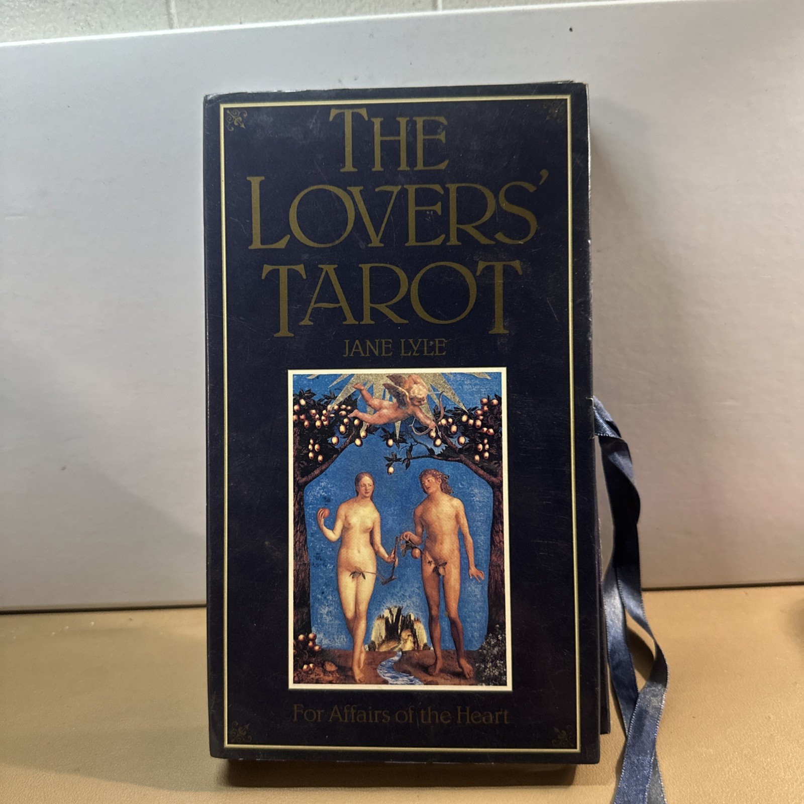 The Lovers‘ Tarot: For Affairs of the Heart – Hardcover, by Lyle Jane – Good