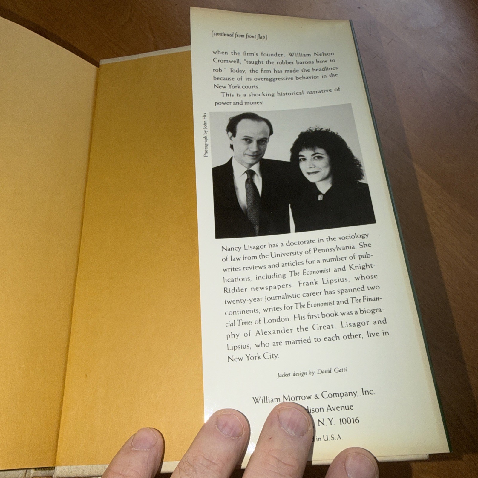 A LAW UNTO ITSELF: THE UNTOLD STORY OF THE LAW FIRM OF By Nancy Lisagor & Frank