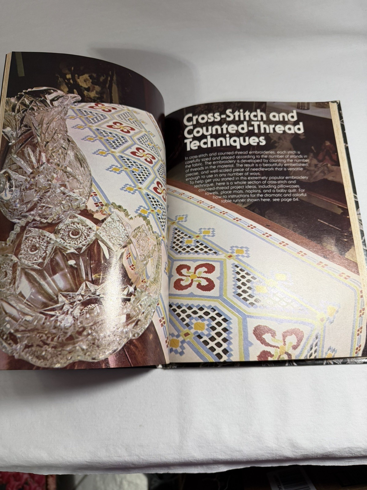 Better Homes And Gardens VTG 1978 Embroidery Hardcover 96 Pages