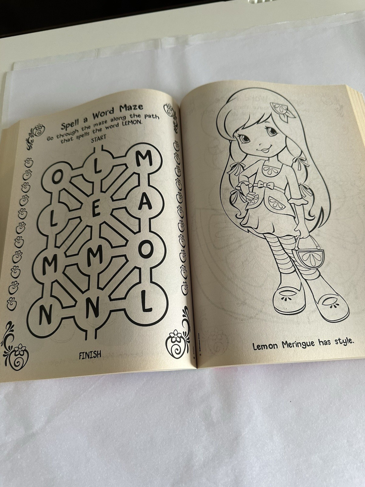 Strawberry Shortcake Coloring Book 400 Pages of Fun Sparkle and Shine