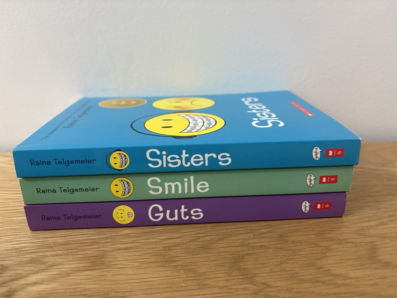 Smile Guts Sisters 3 Books Set Raina Telgemeier Tween EXCELLENT Graphic Novel