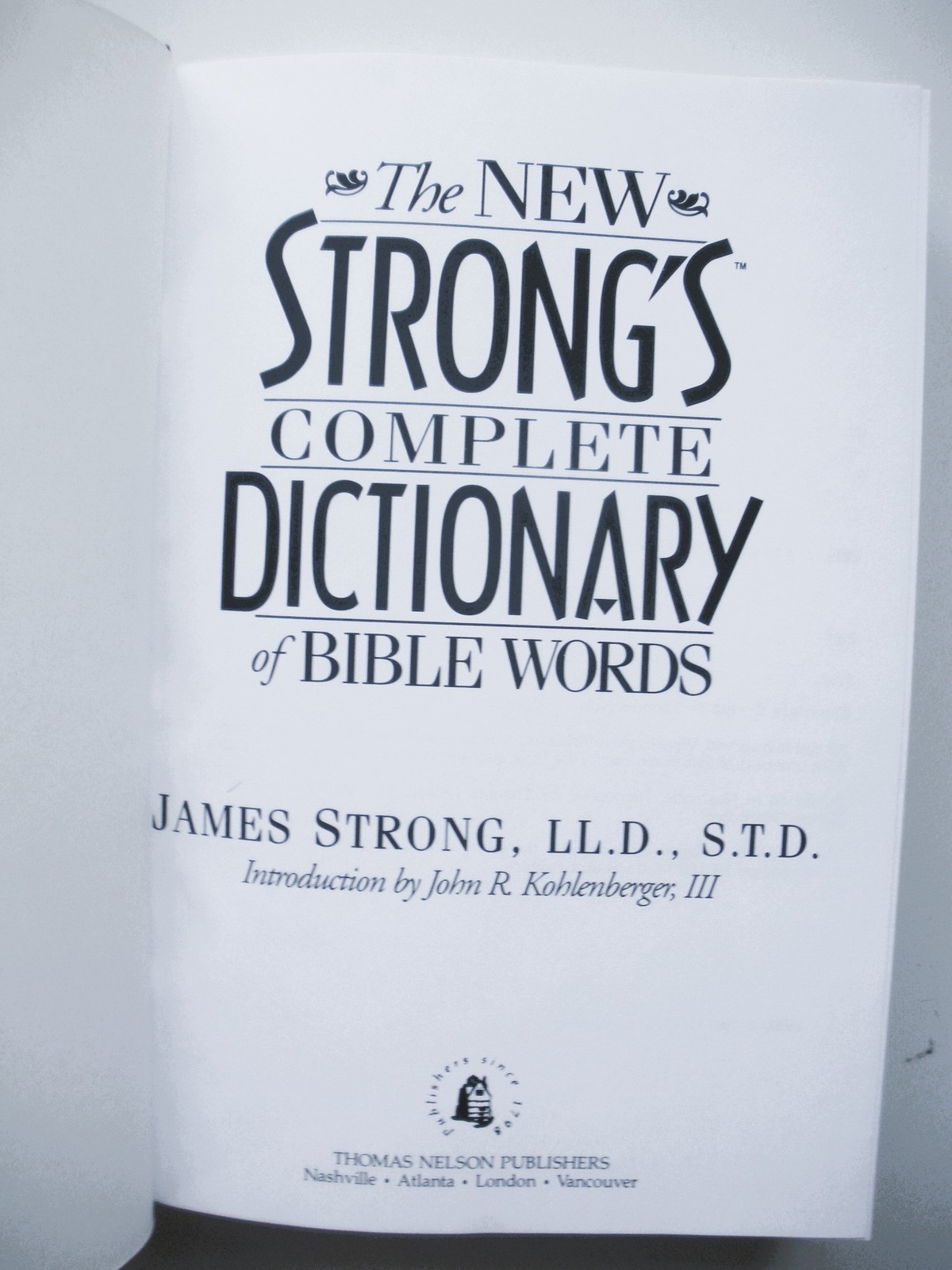 BIBLES & CHRISTIAN STUDY 9 Book Lot – Words of Jesus – The Message – Dictionary