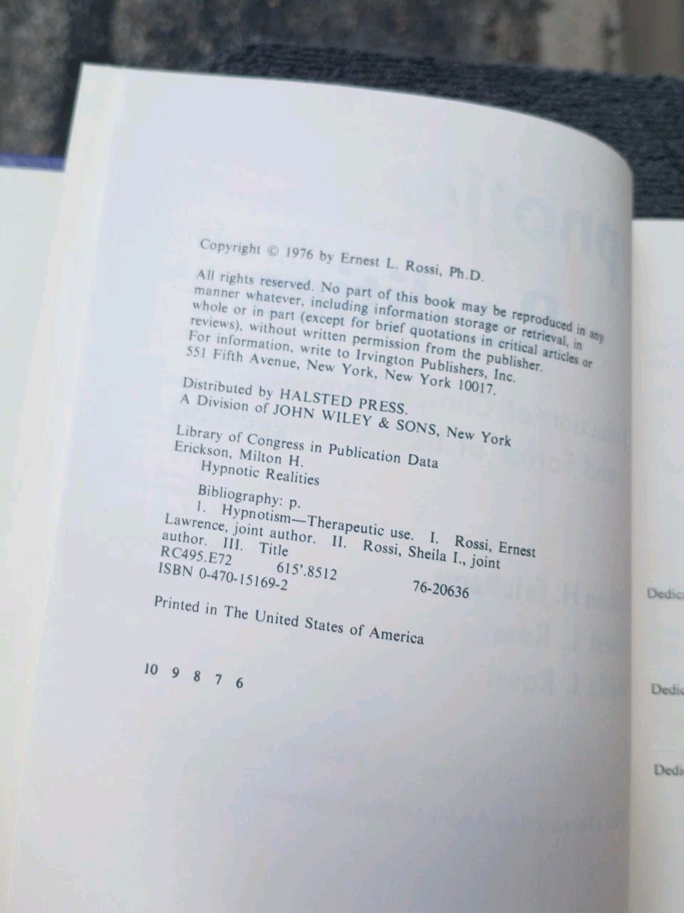 1976 HYPNOTIC REALITIES Hardcover Milton Erickson Clean Pages Fst Ship