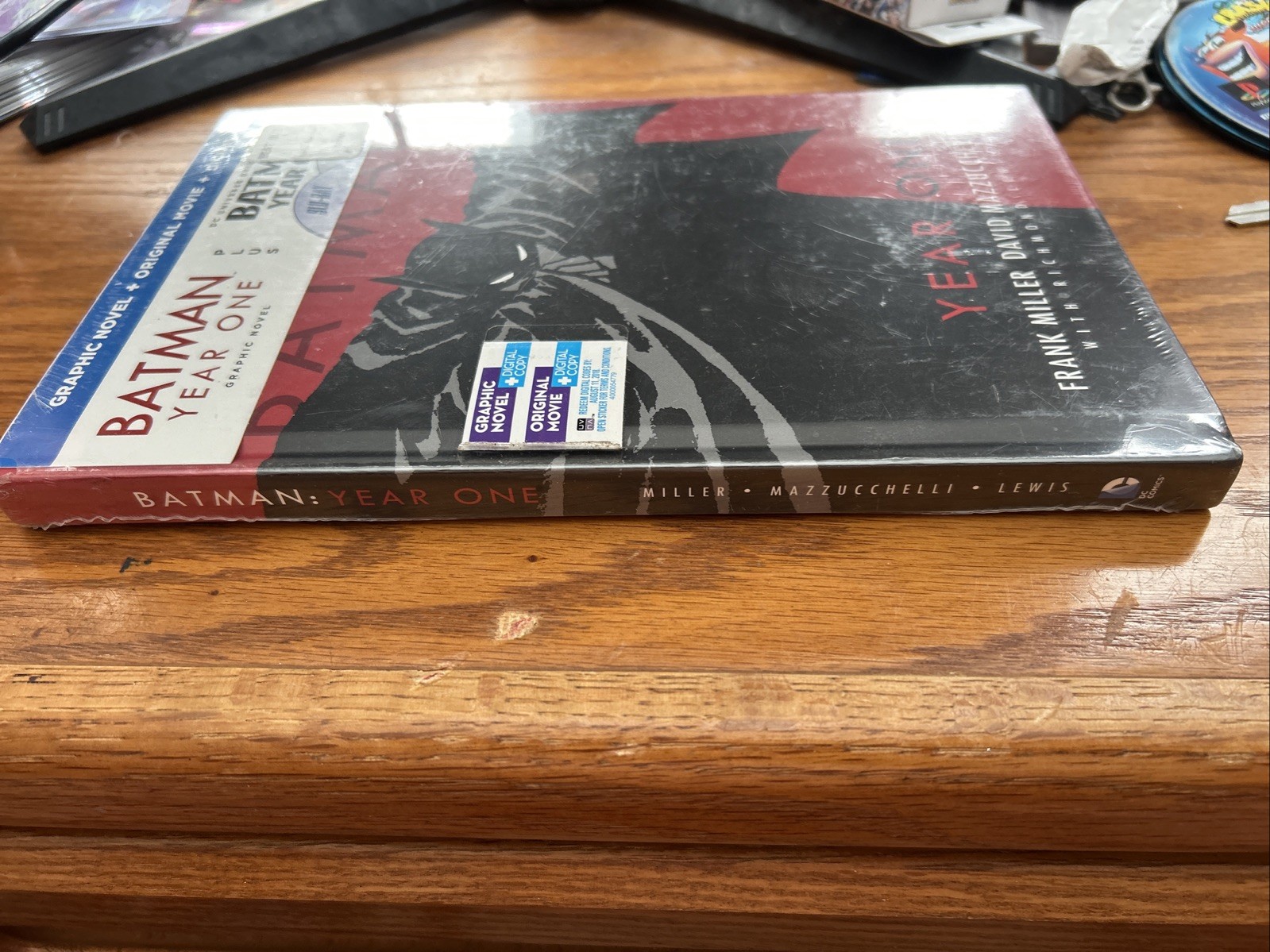 Batman: Year One Book & DVD Set Brand New Factory Sealed With Blu Ray!