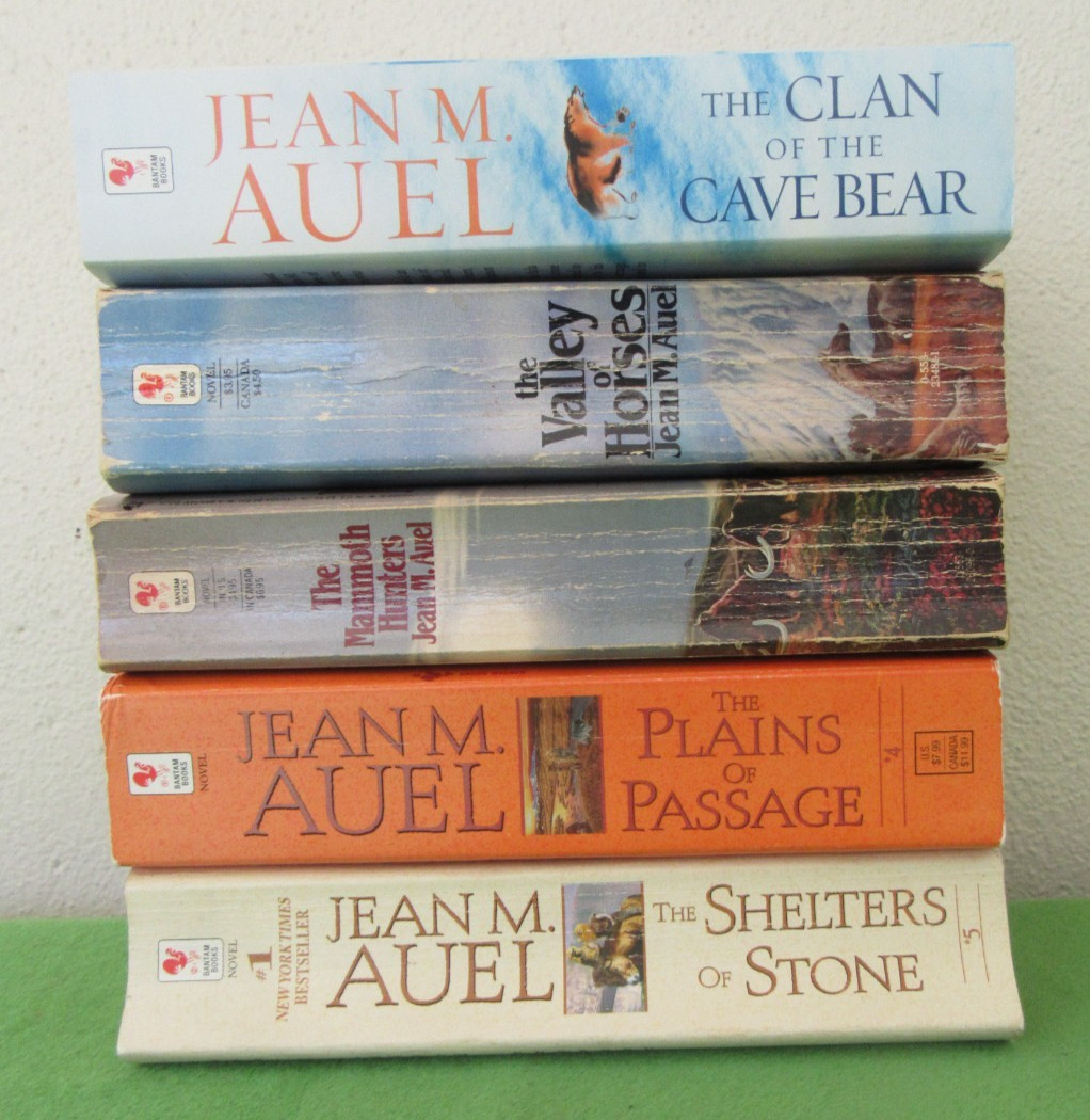 LOT #1 – 5 TRADE PB EARTH’S CHILDREN SERIES BY JEAN M. AUEL: CLAN OF CAVE BEAR +
