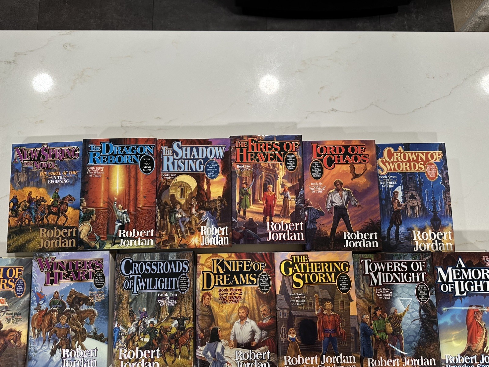 Robert Jordan THE WHEEL OF TIME HCDJ incomplete set – missing books 1 and 2