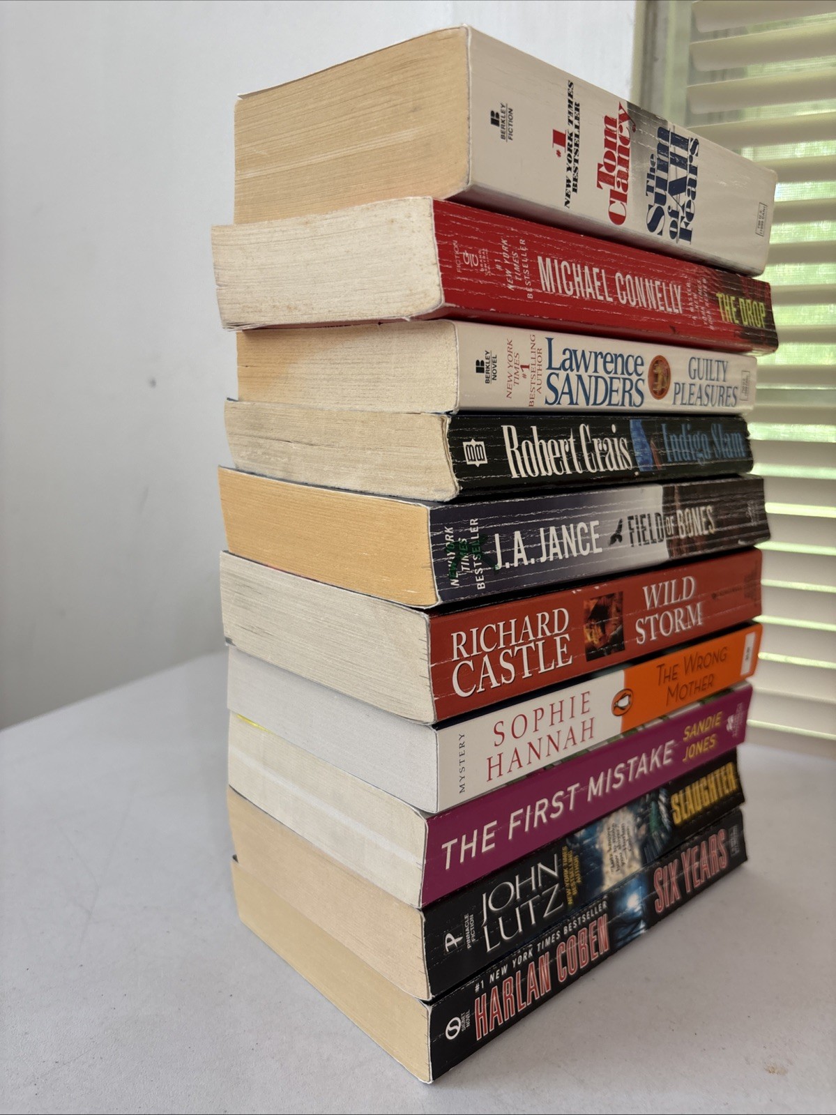 Lot of 10 – Mystery and Thrillers – Mixed Authors – FREE SHIPPING