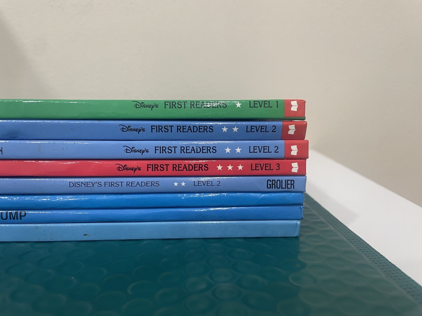 Disney Reading Picture Books Lot of 8 Books Hardcover. Reading Levels 1,2&3.