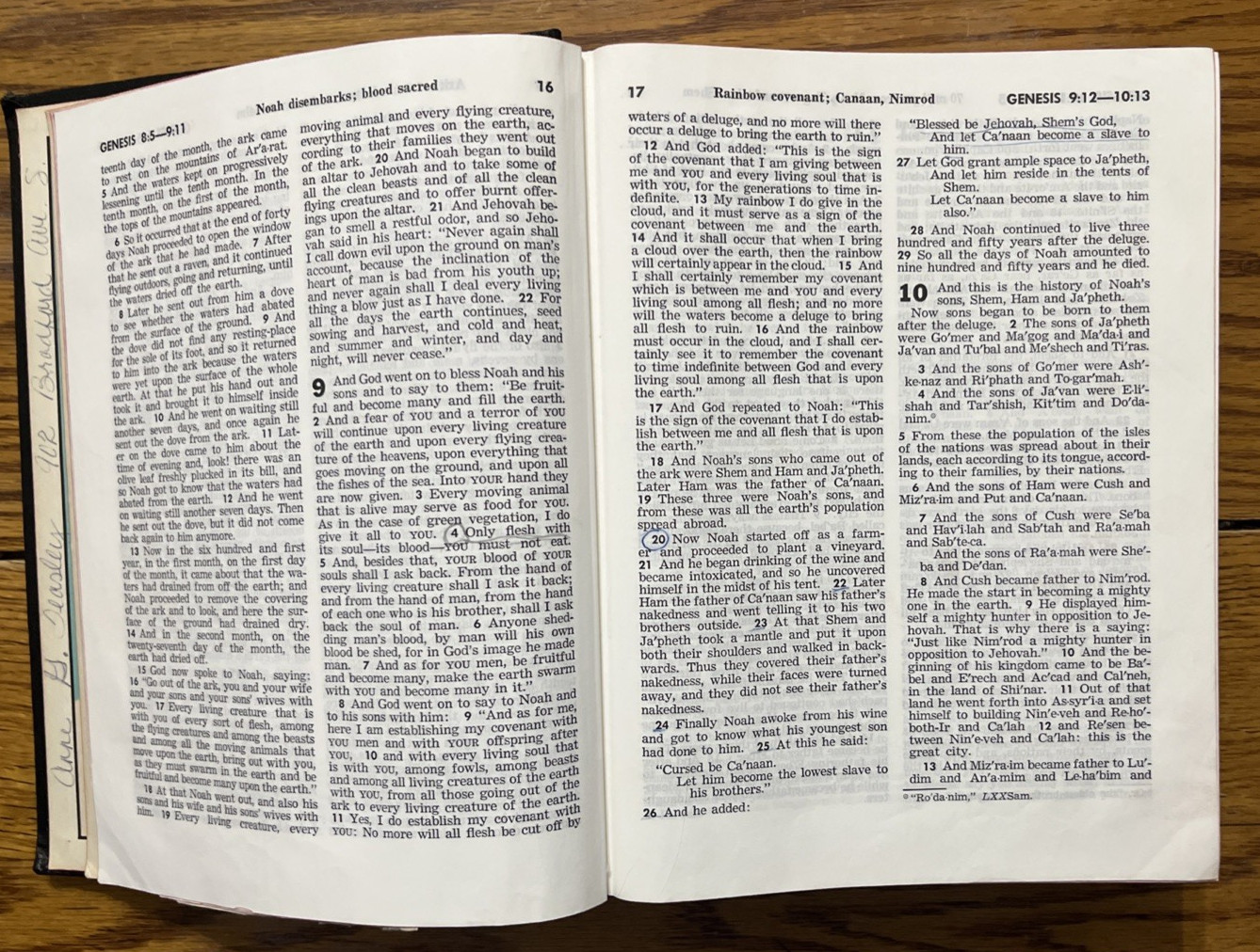 New World Translation HC Large Bible & Comprehensive Concordance Watchtower
