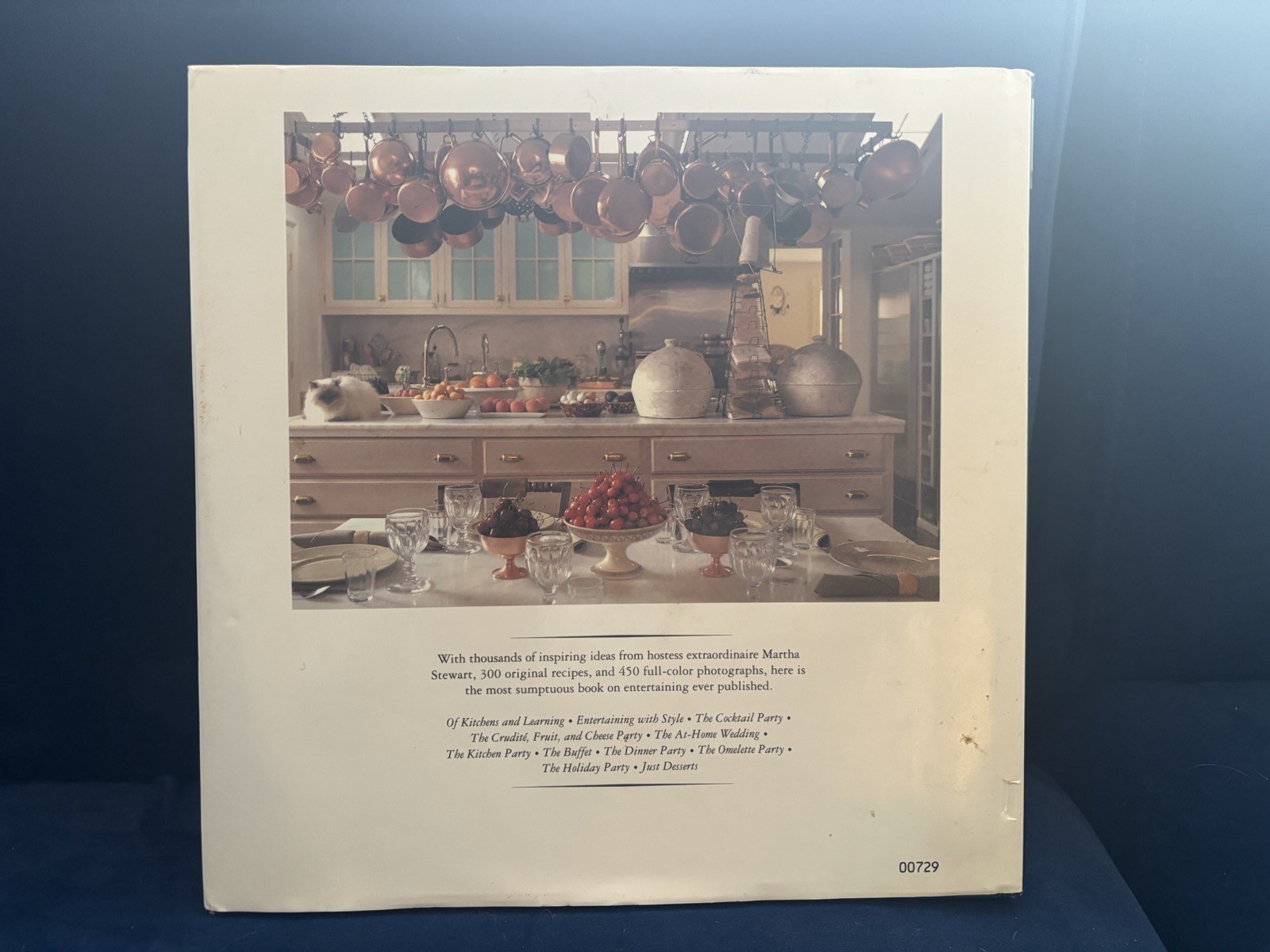 Entertaining By Martha Stewart Hardcover Book 1982 1998 W/Dust Jacket Vintage