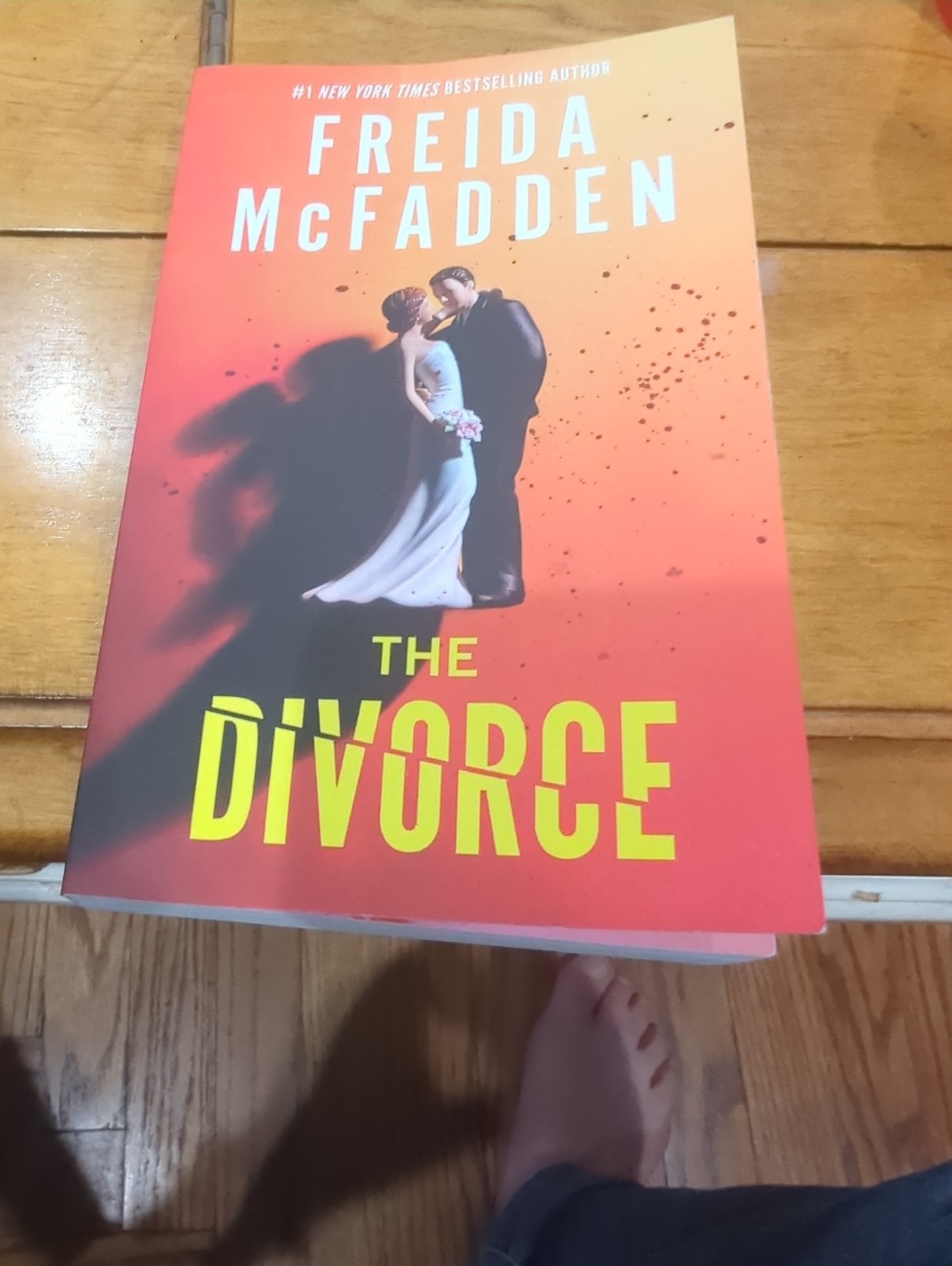 Freida Mcfadden ‚The Divorce‘ Barnes and Noble Exclusive Edition