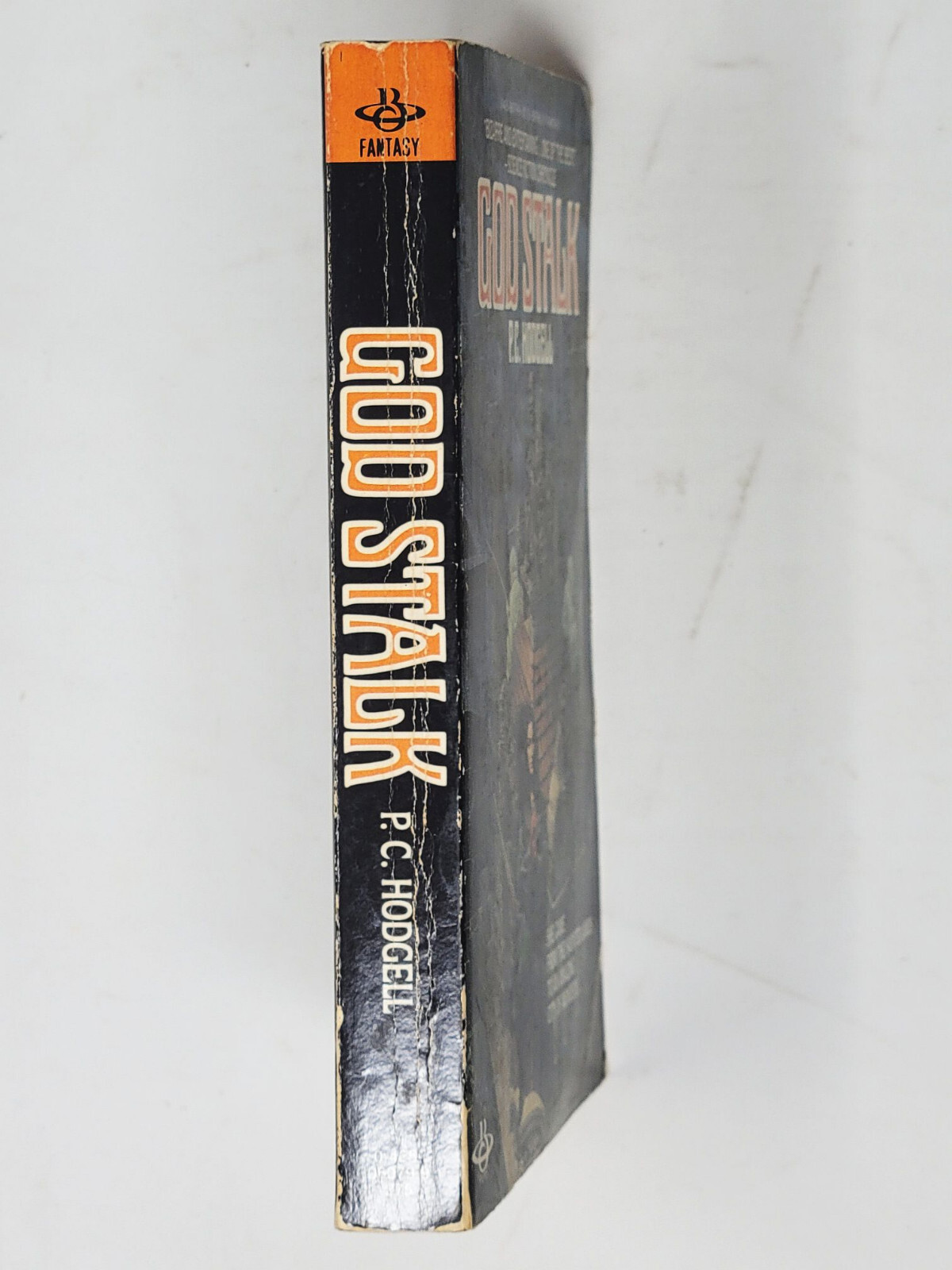 P. C. HODGELL SIGNED PAPERBACK 1ST – God Stalk Kencyrath, Book #1