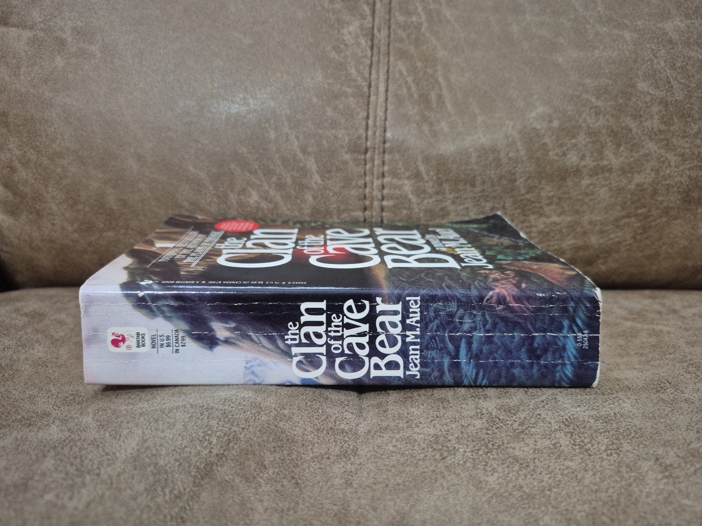 The Clan of the Cave Bear by Jean M. Auel ( 1986 PB) Historical Fiction