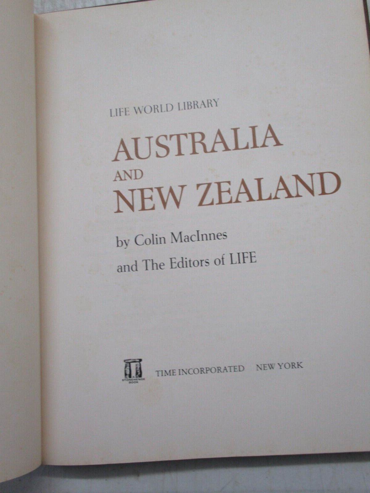 LIFE WORLD LIBRARY AUSTRALIA & NEW ZEALAND BY COLIN MACINNES 1964 HC LIFE BOOK
