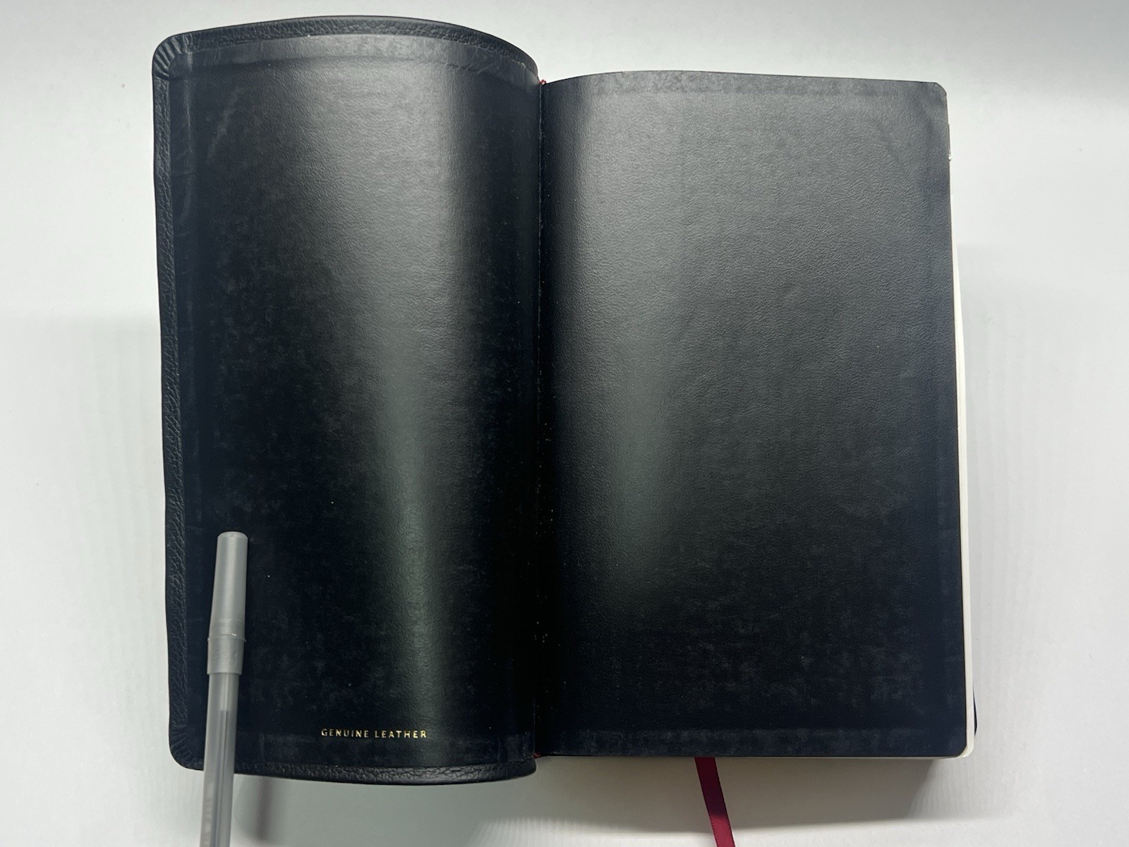 Holy Bible – King James Version Black Genuine Leather Giant Print Tyndale 2020