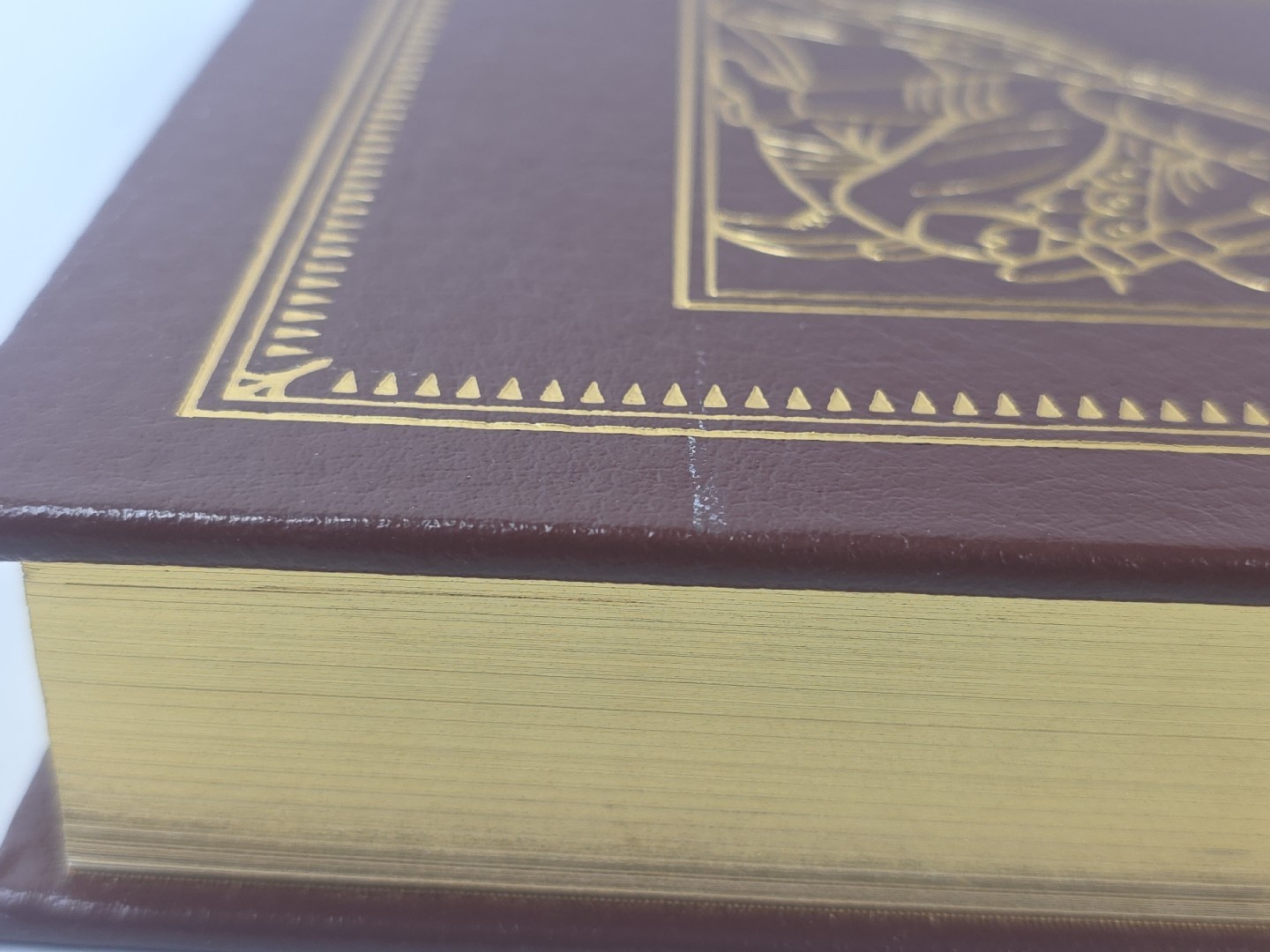 A Farewell to Arms by Ernest Hemmingway ~ Easton Press 2003 ~ 100 Greatest Books