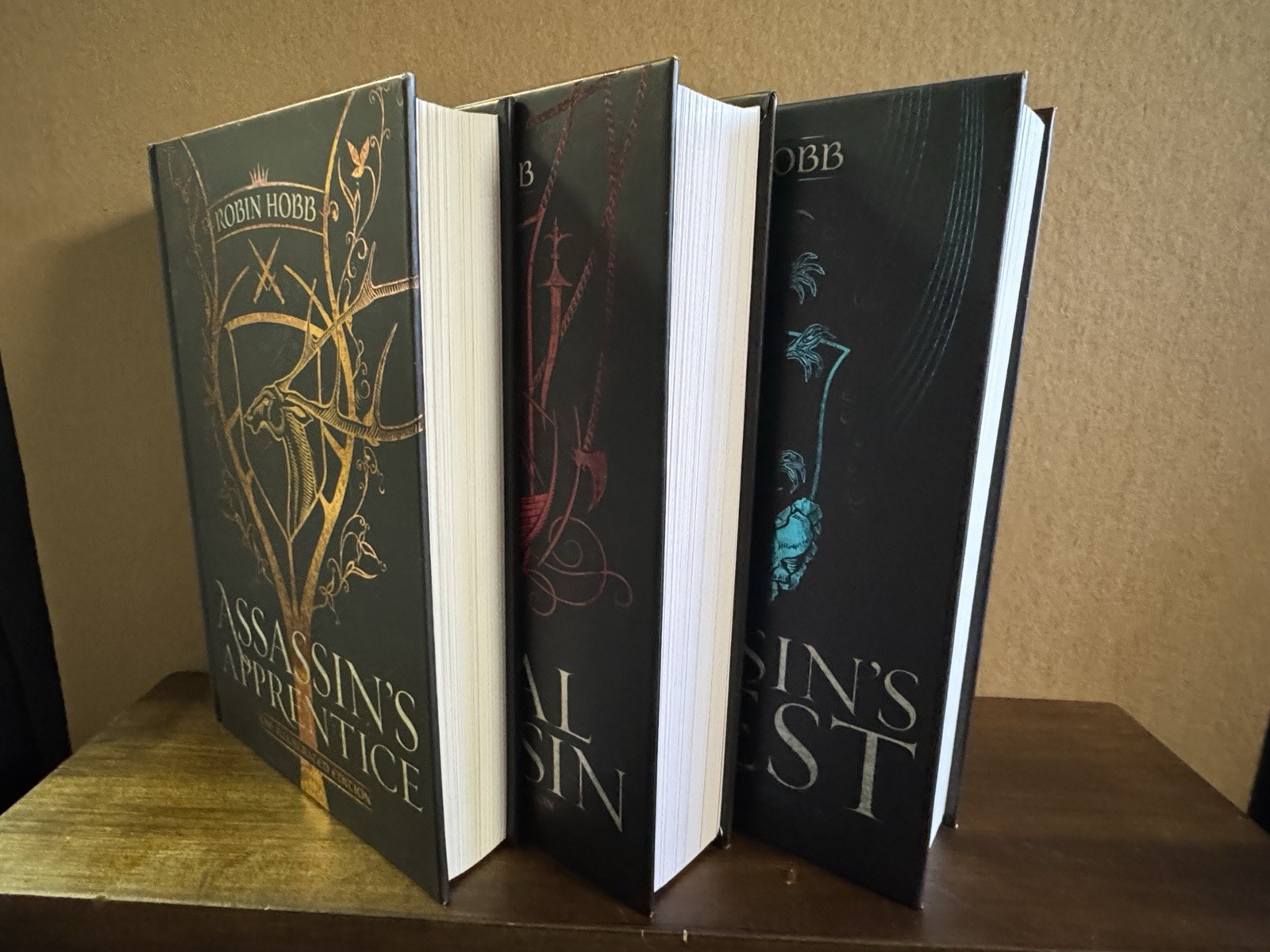 Farseer Trilogy (Assassin’s Apprentice, Royal, Quest) Hobb Illustrated HC